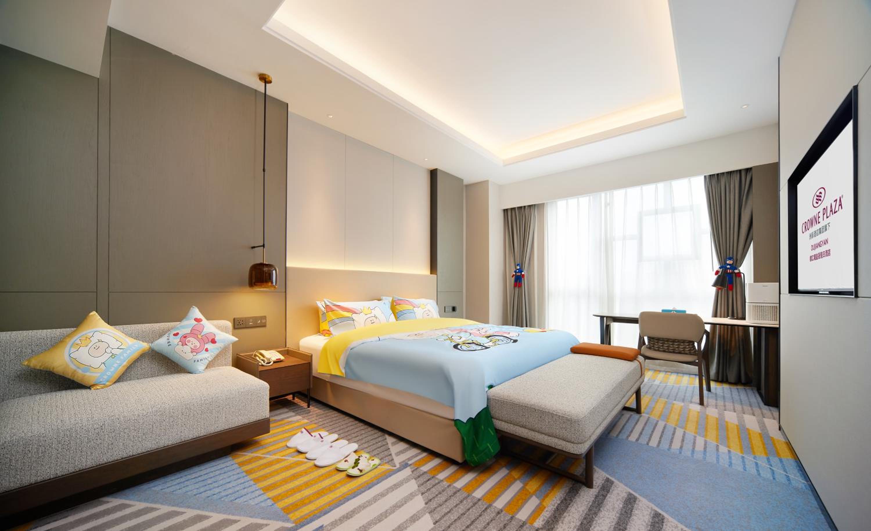 One-Bedroom King Suite with Living Area - Kids Theme photo 1