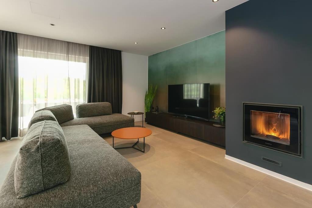 Villa photo 1