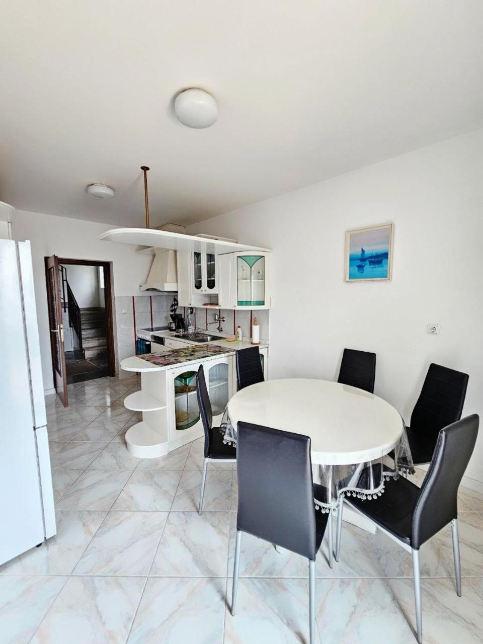 Four-Bedroom House - Photo 18