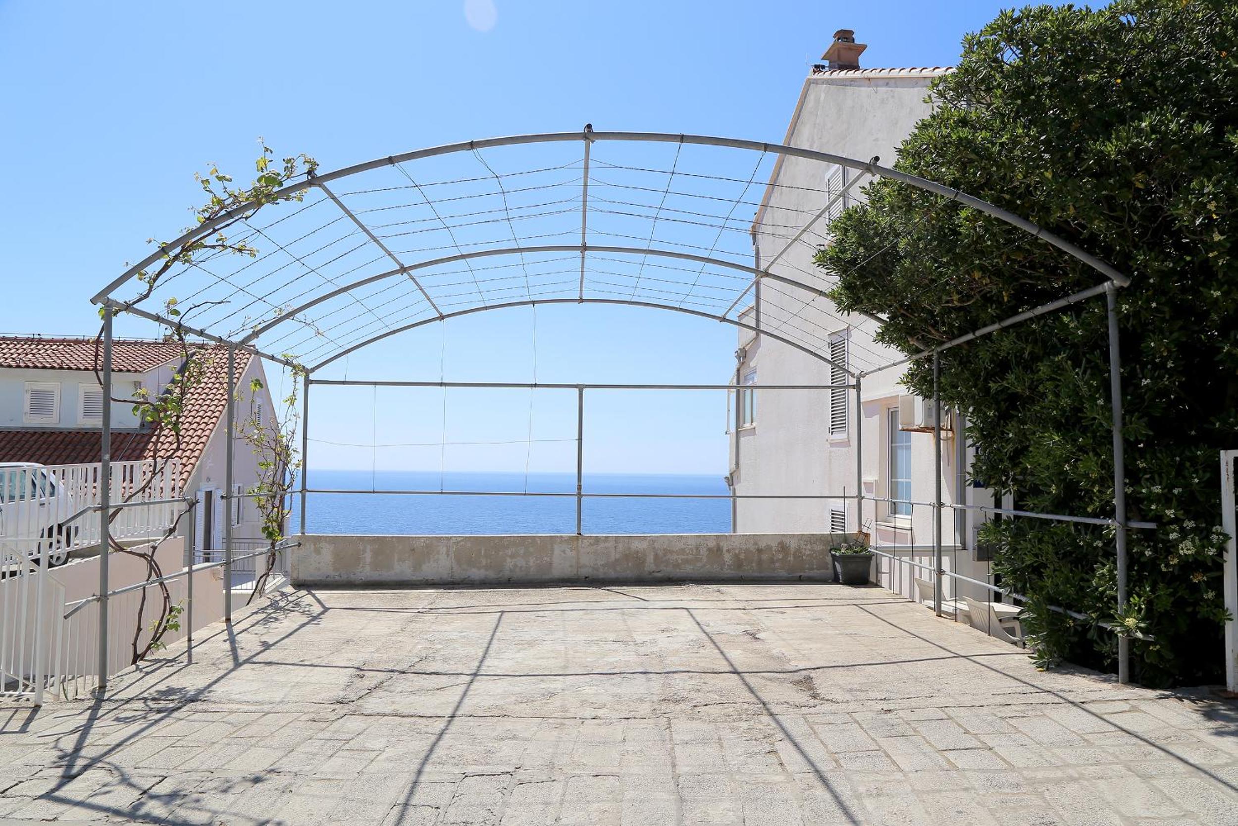 One-Bedroom Apartment with Balcony and Sea View (3 Adults) photo 2