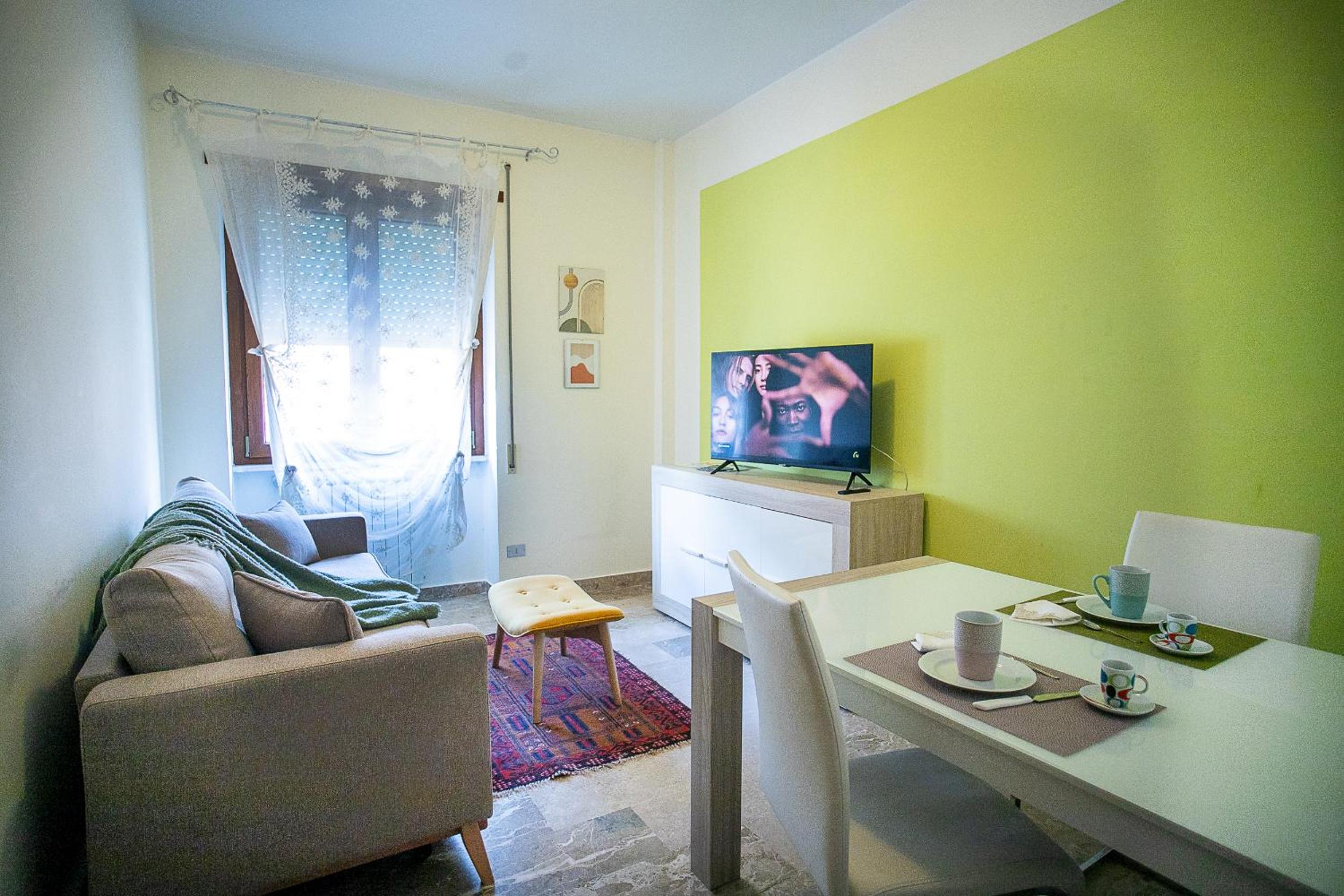 Two-Bedroom Apartment with Mountain View photo 1