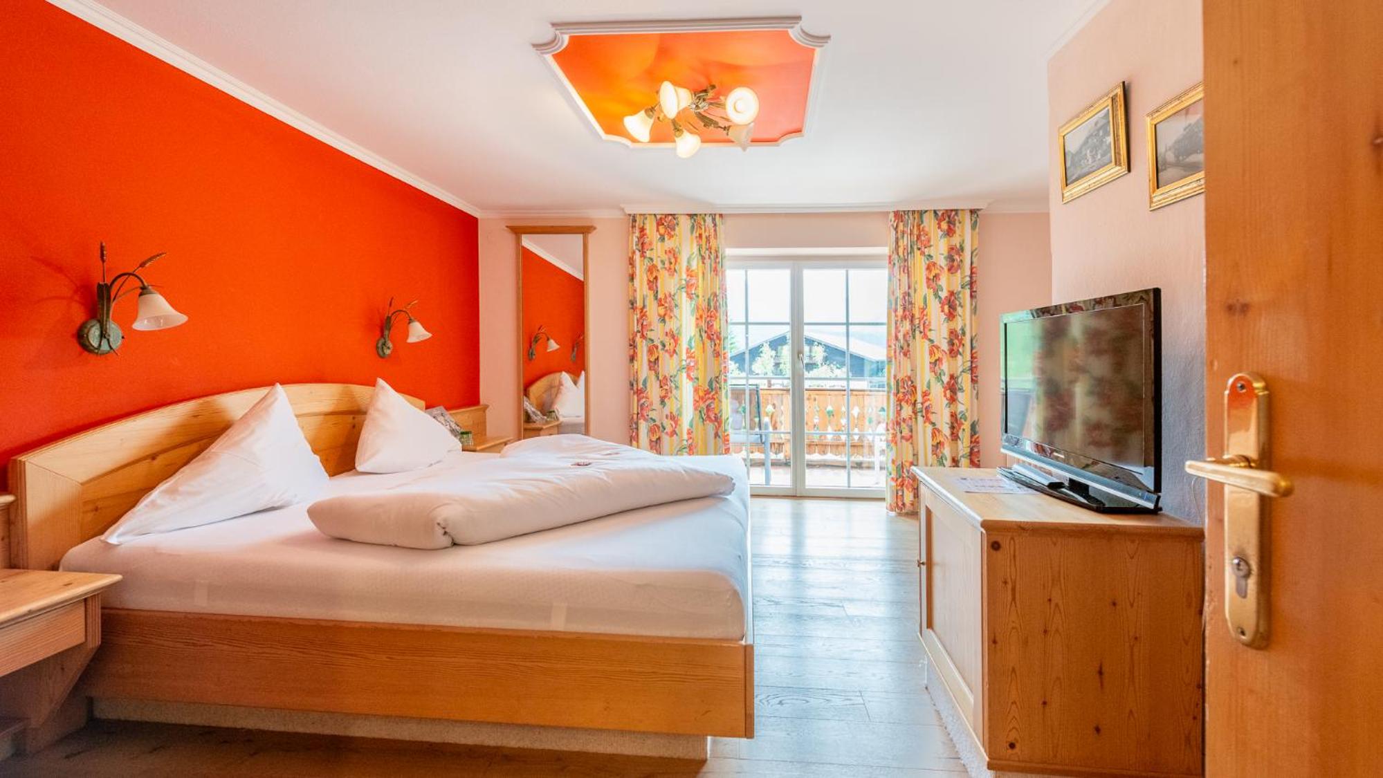 Double Room with Balcony photo 3