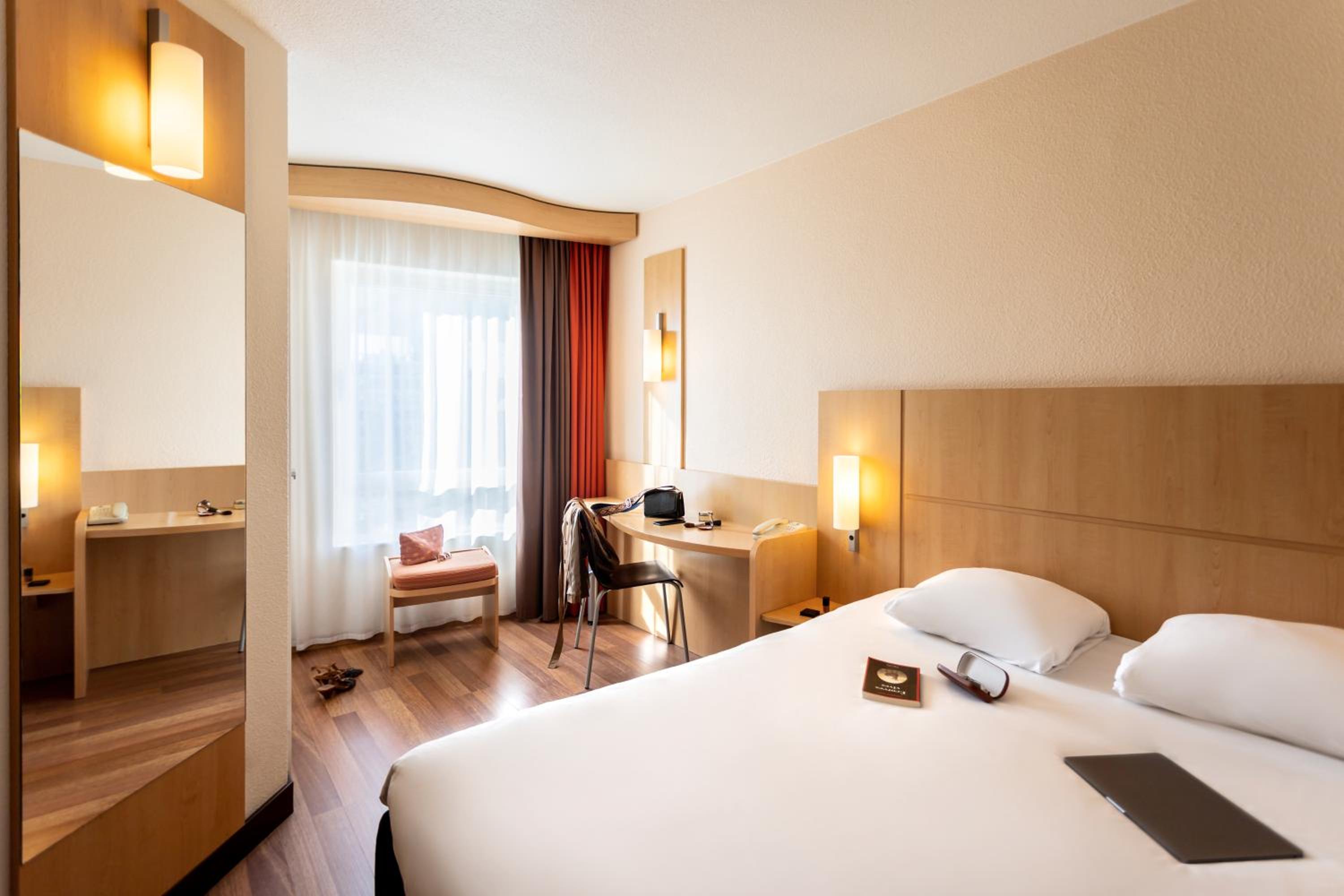 Standard Double Room - Photo 2