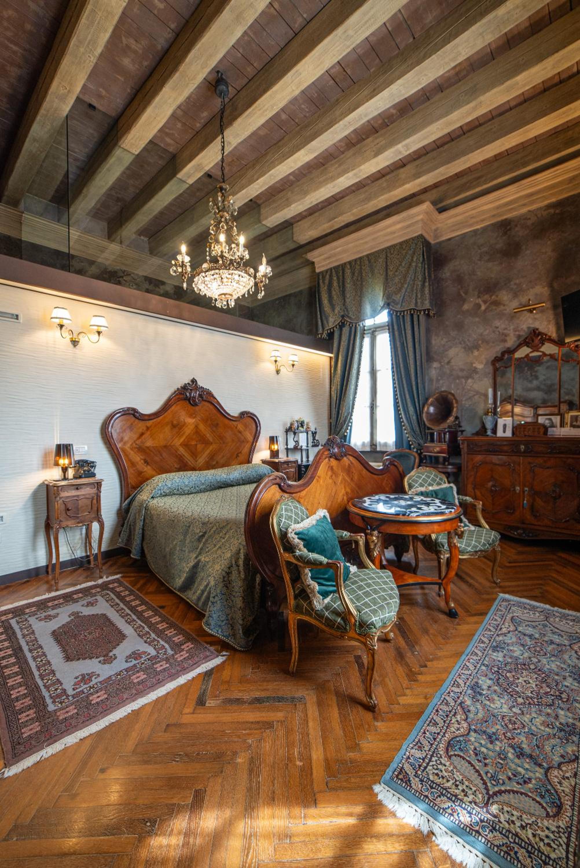Superior Suite - Photo 2
