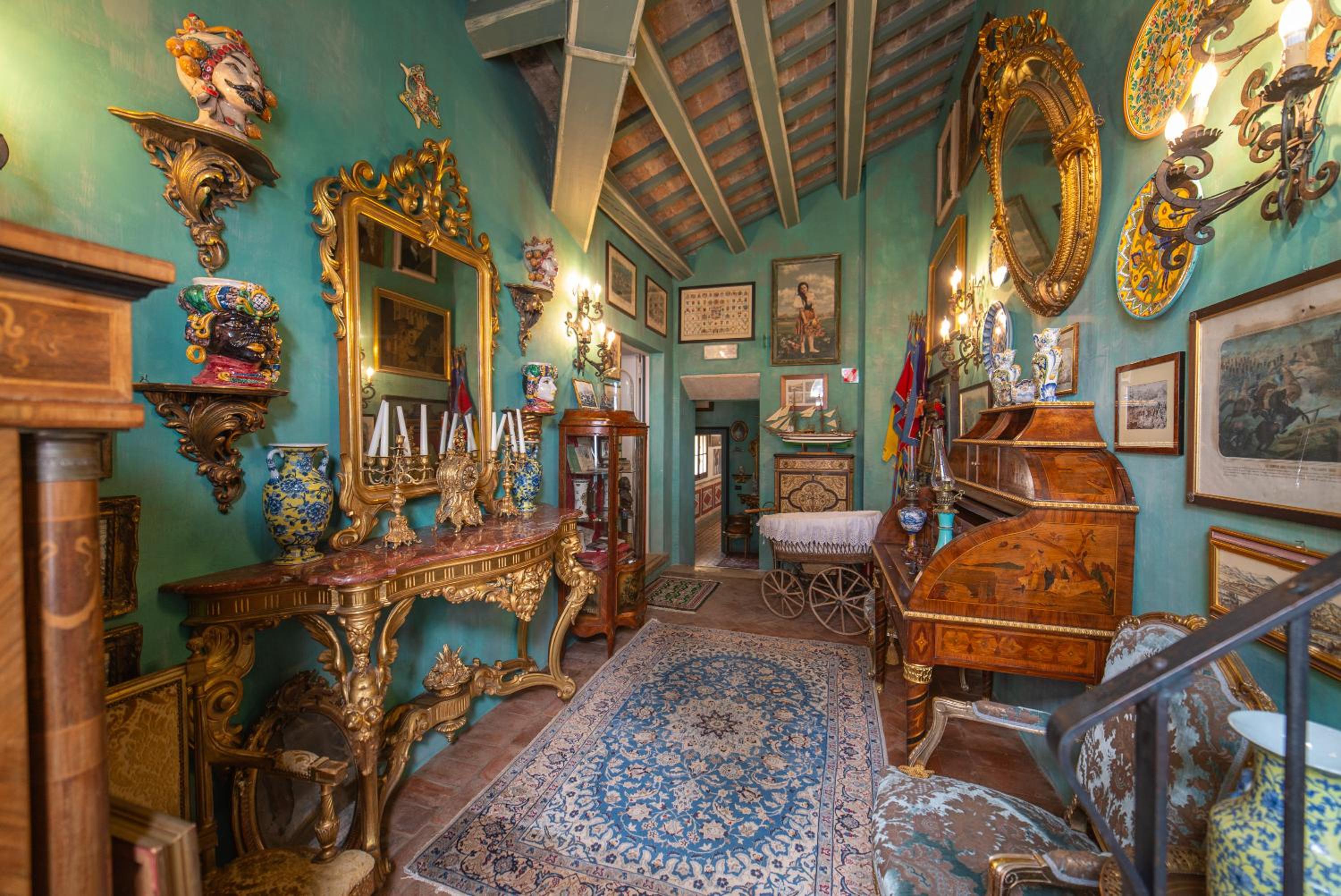 Superior Suite - Photo 4