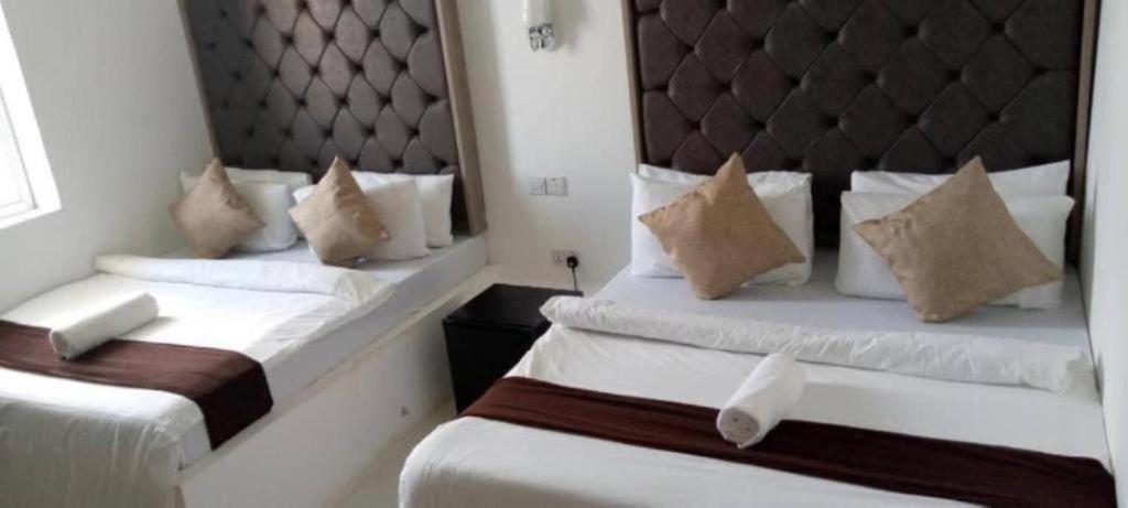 Double or Twin Room photo 1