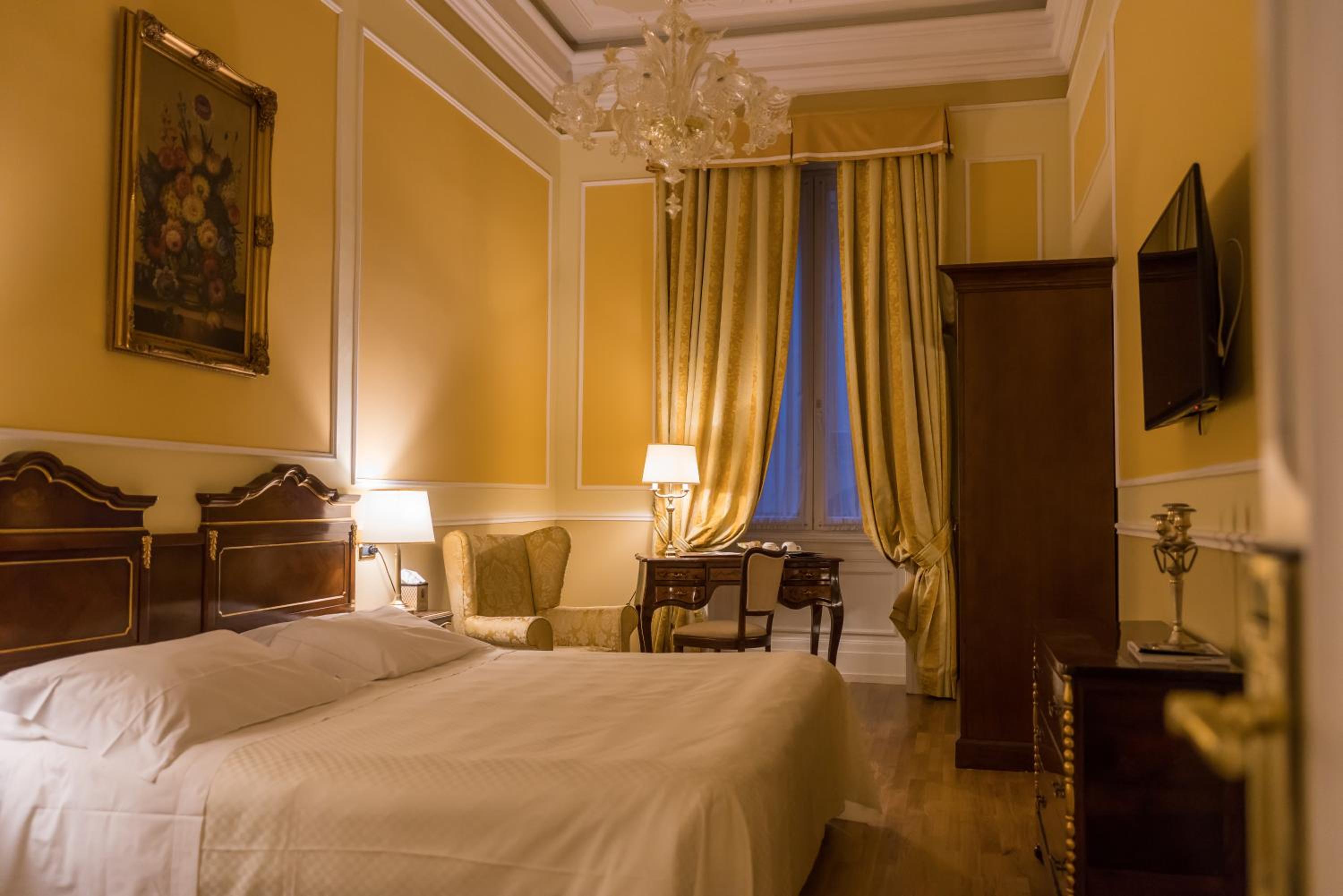 Superior Double or Twin Room - Photo 4