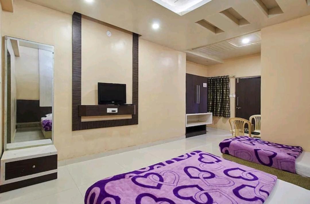 Family Room photo 3