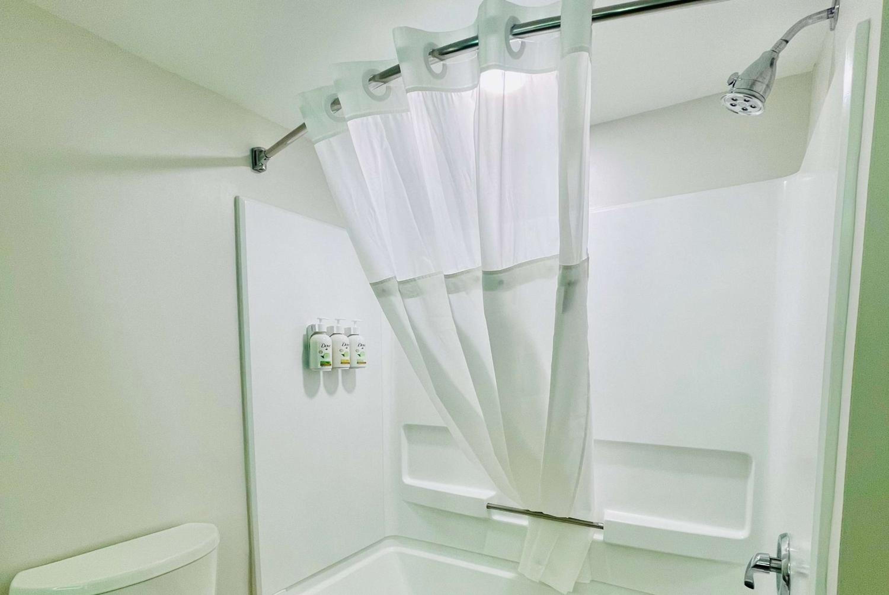 King Room - Non-Smoking - Photo 5