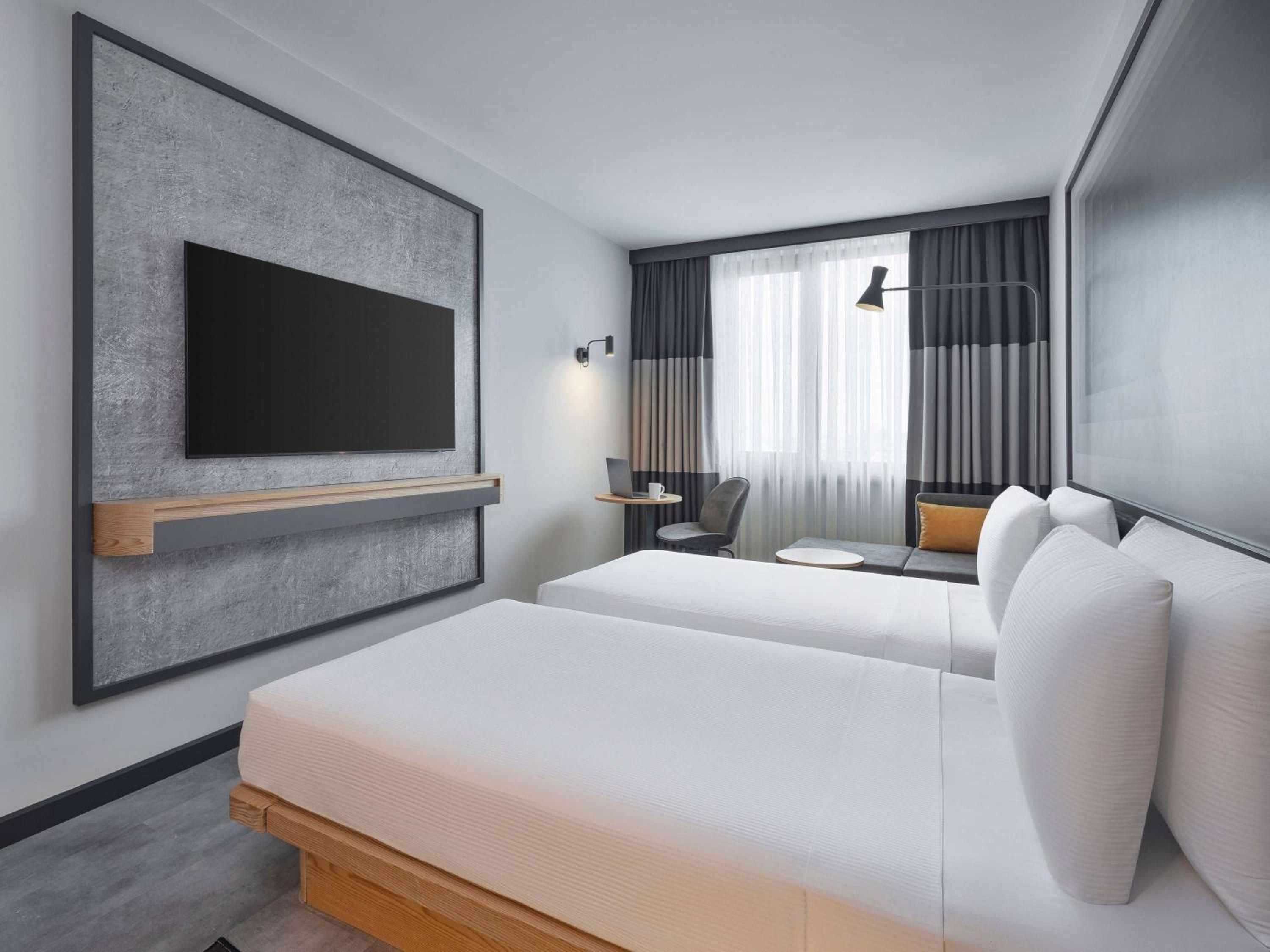 Superior Twin Room with Courtyard View photo 1