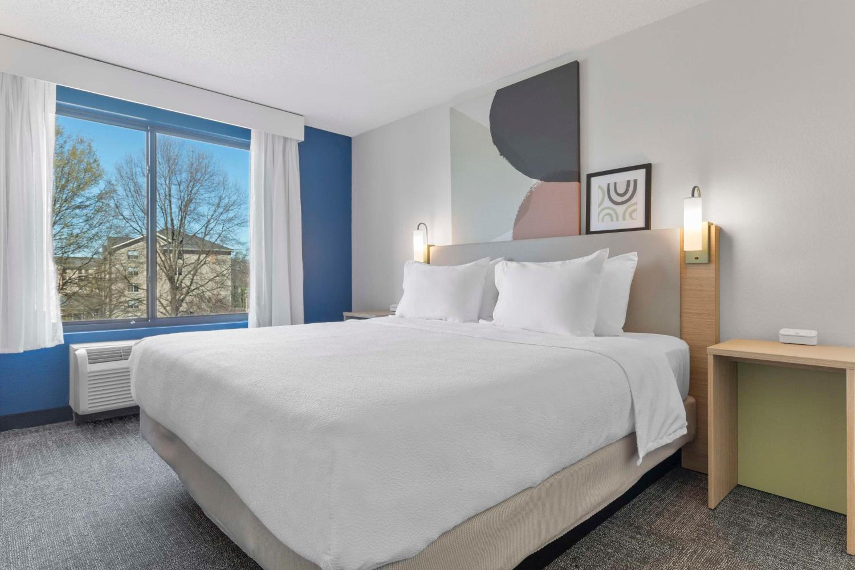 King Suite - Photo 3