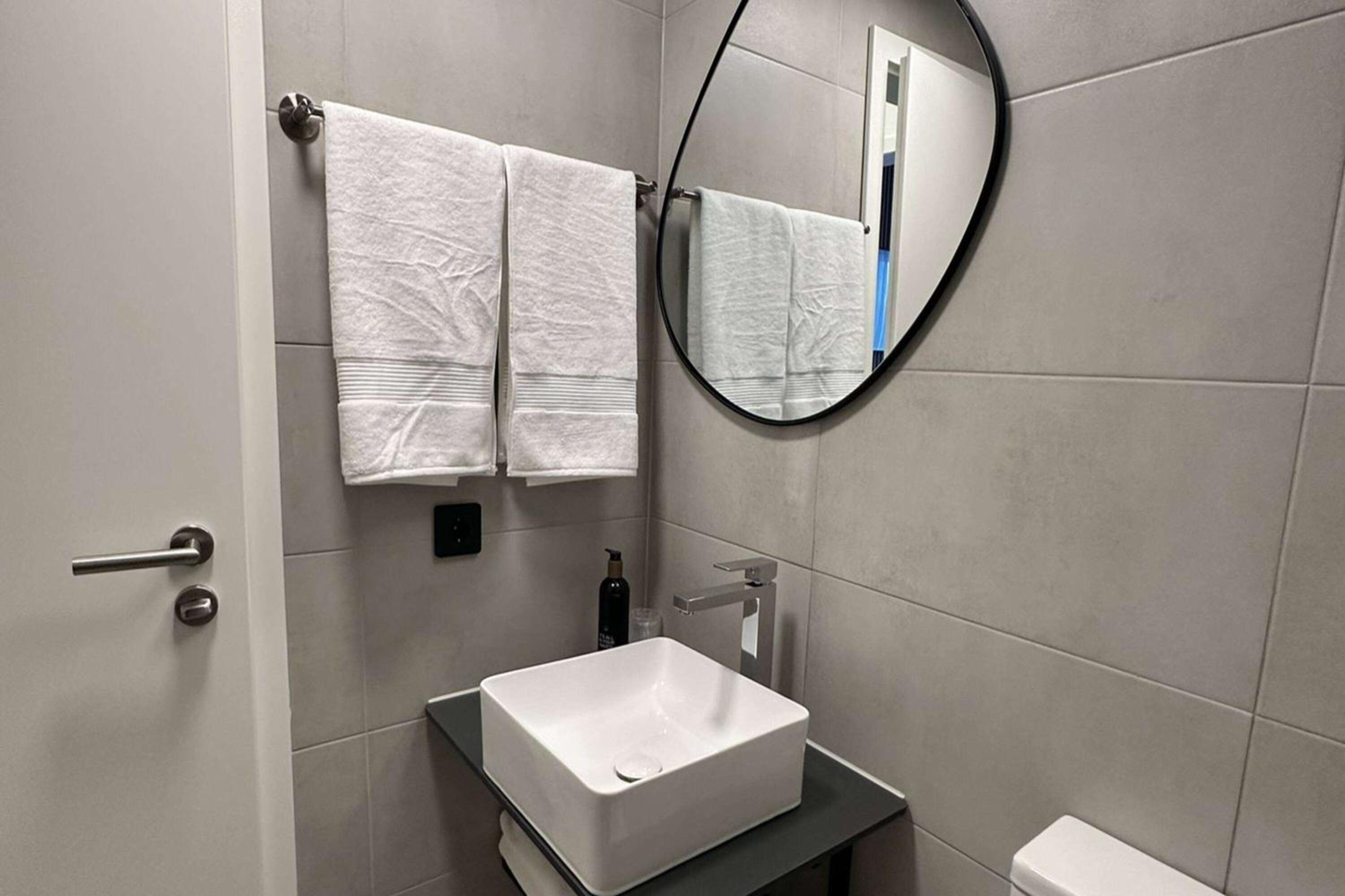 Standard Double Room - Photo 8