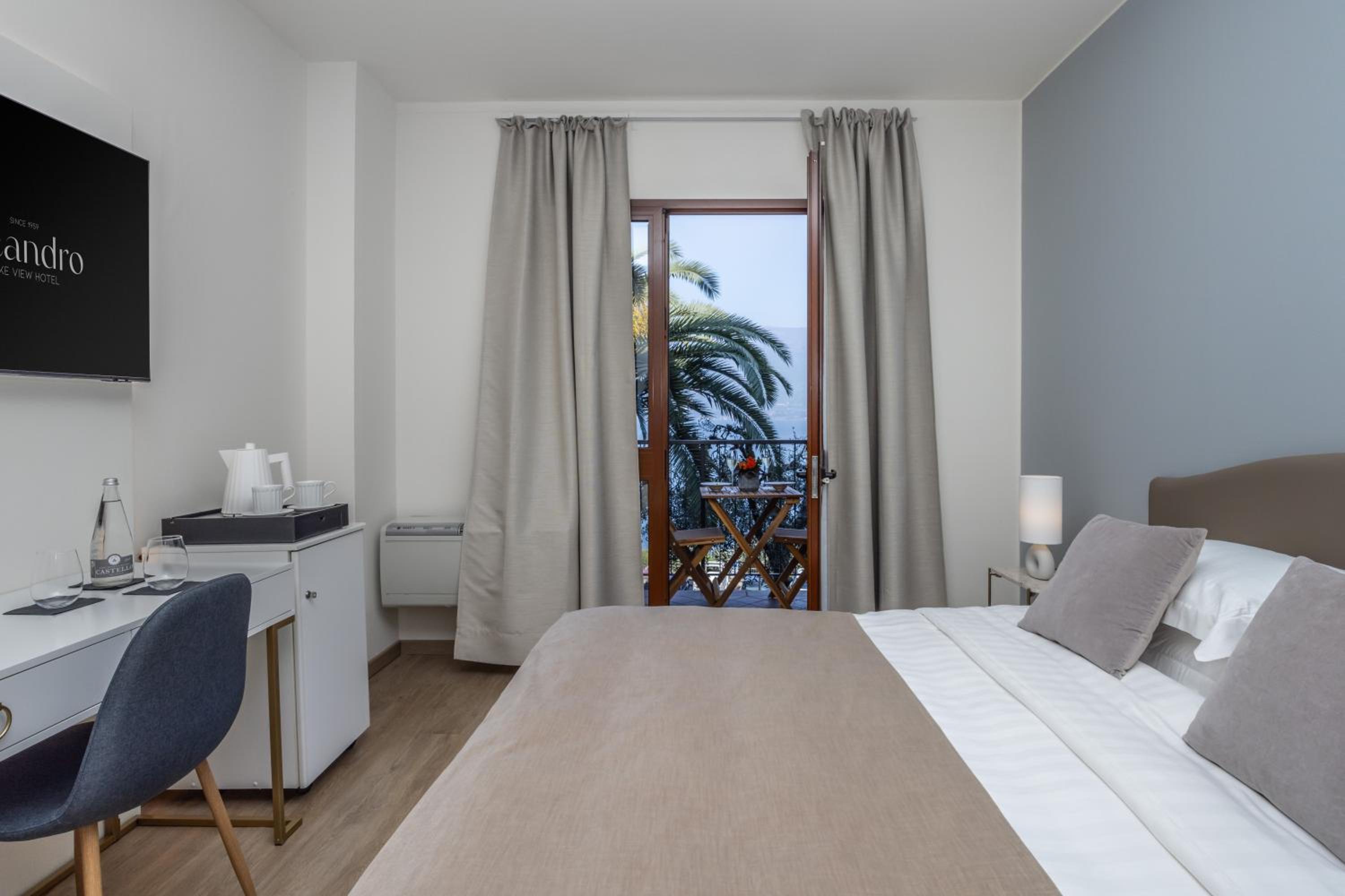 Superior Double or Twin Room with Lake View