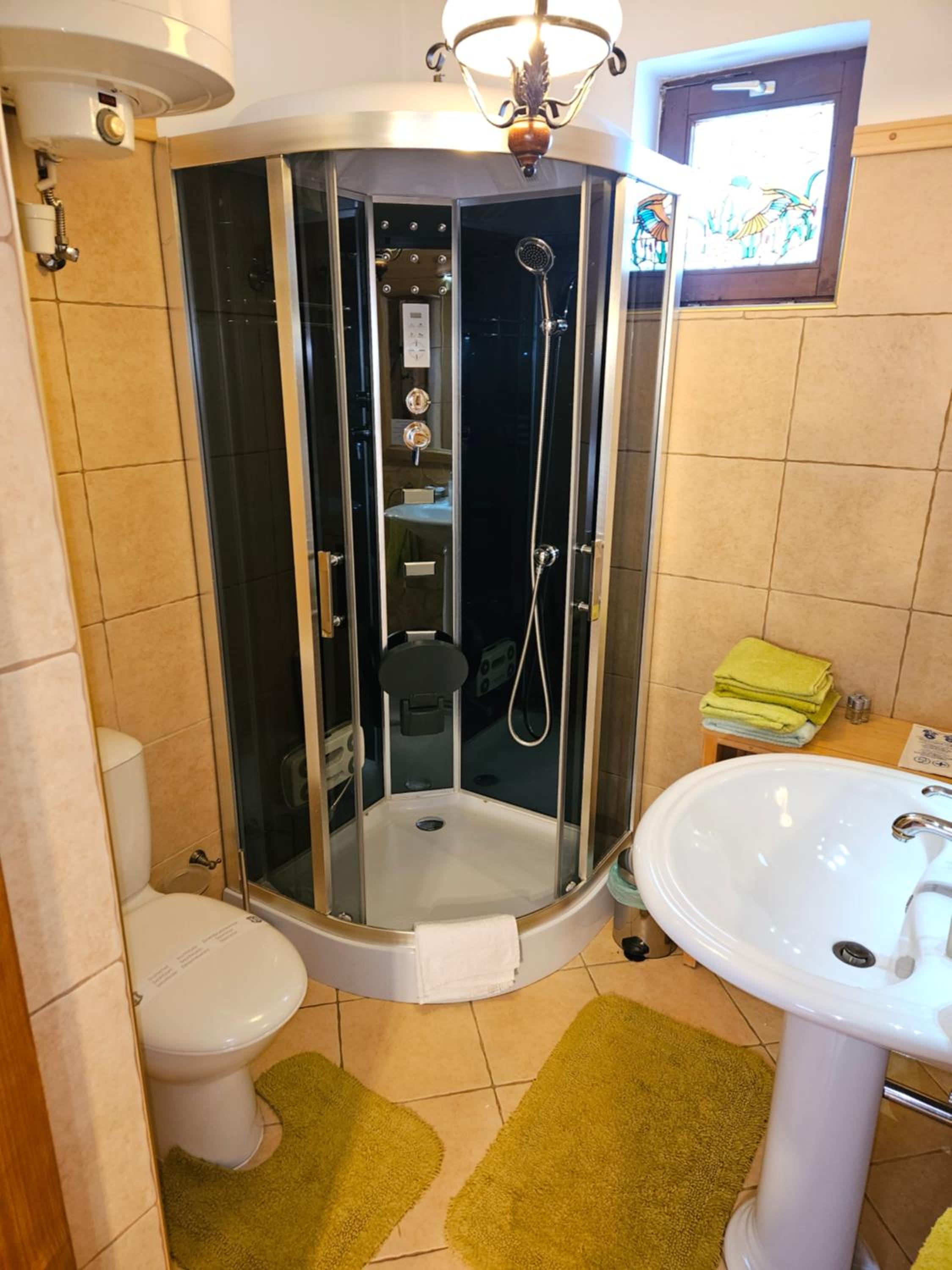 One-Bedroom Suite photo 2