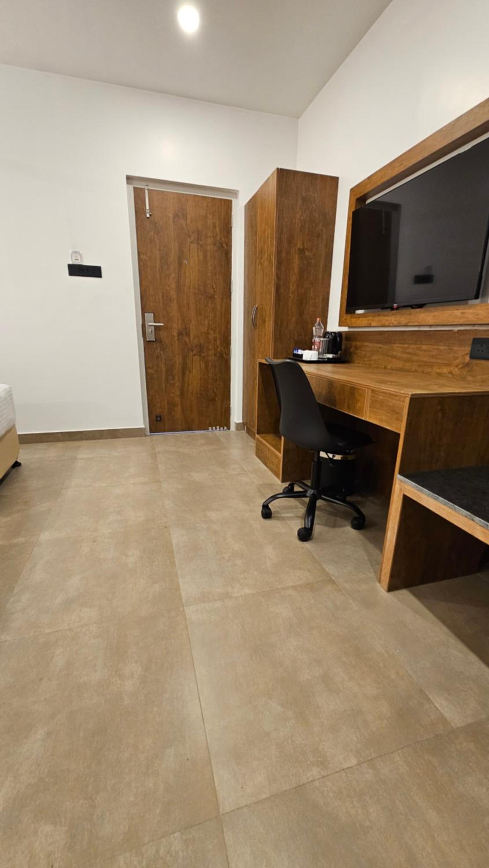 Deluxe Room - Photo 5