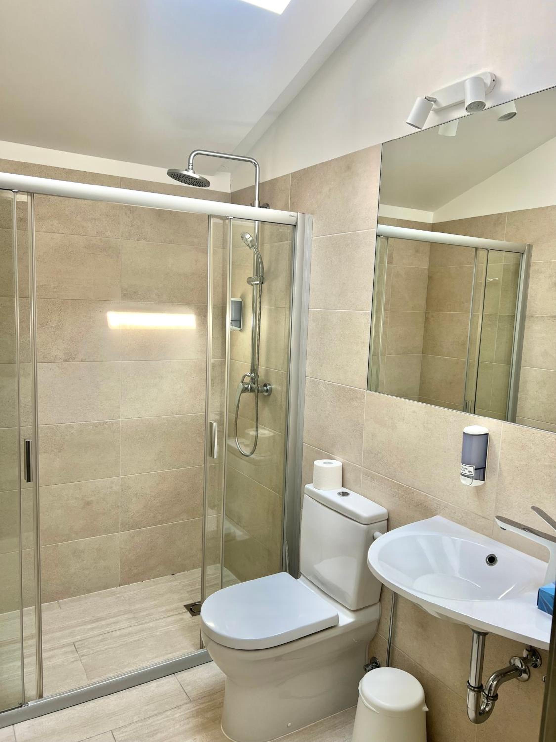 Standard Double or Twin Room with Balcony photo 2