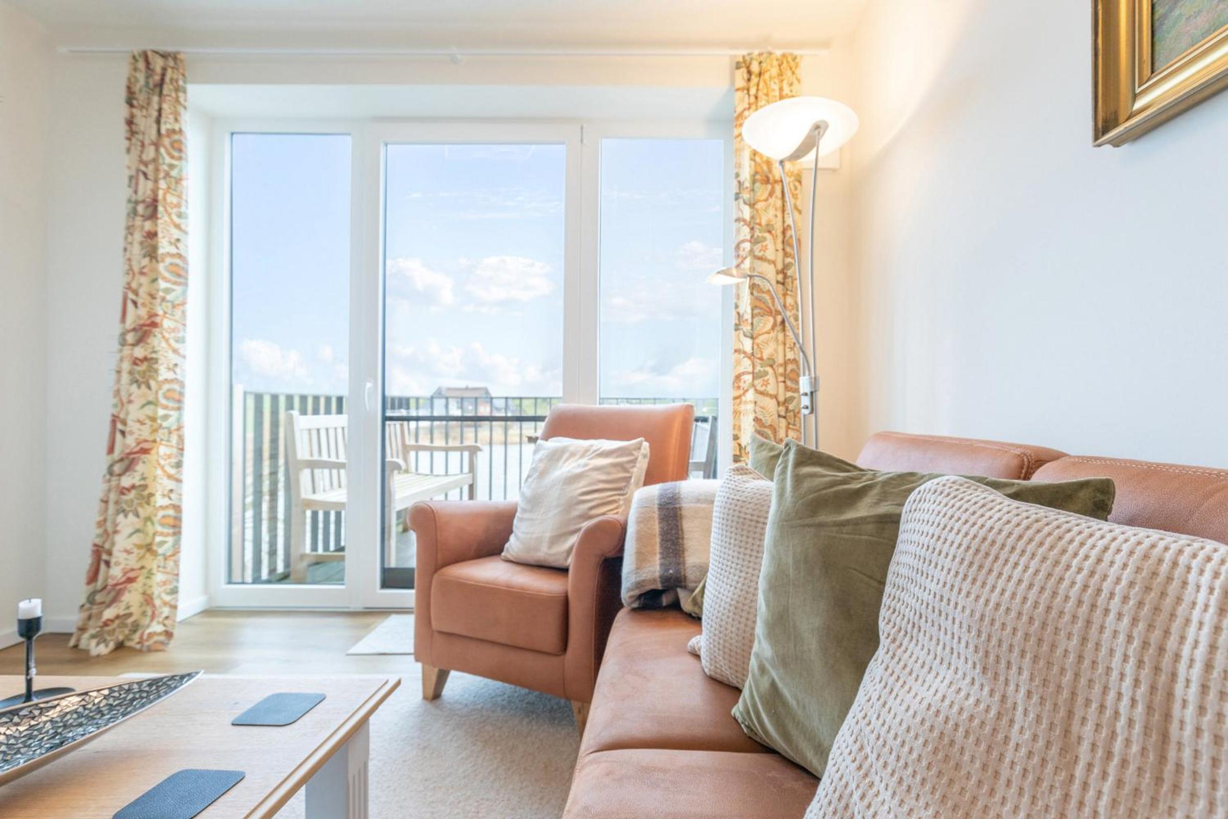 Apartment with Lake View photo 3