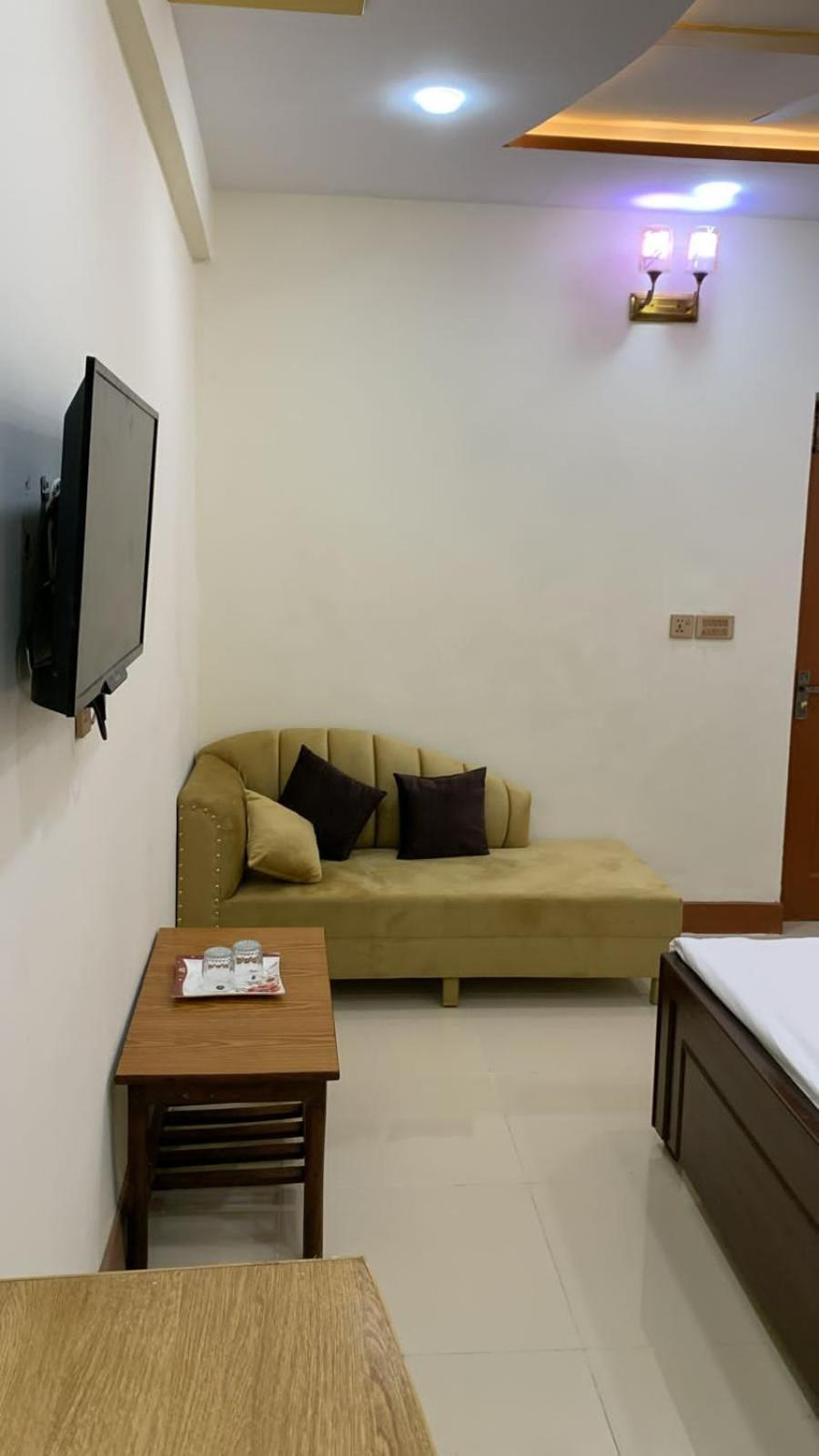 Single Room with Mountain View