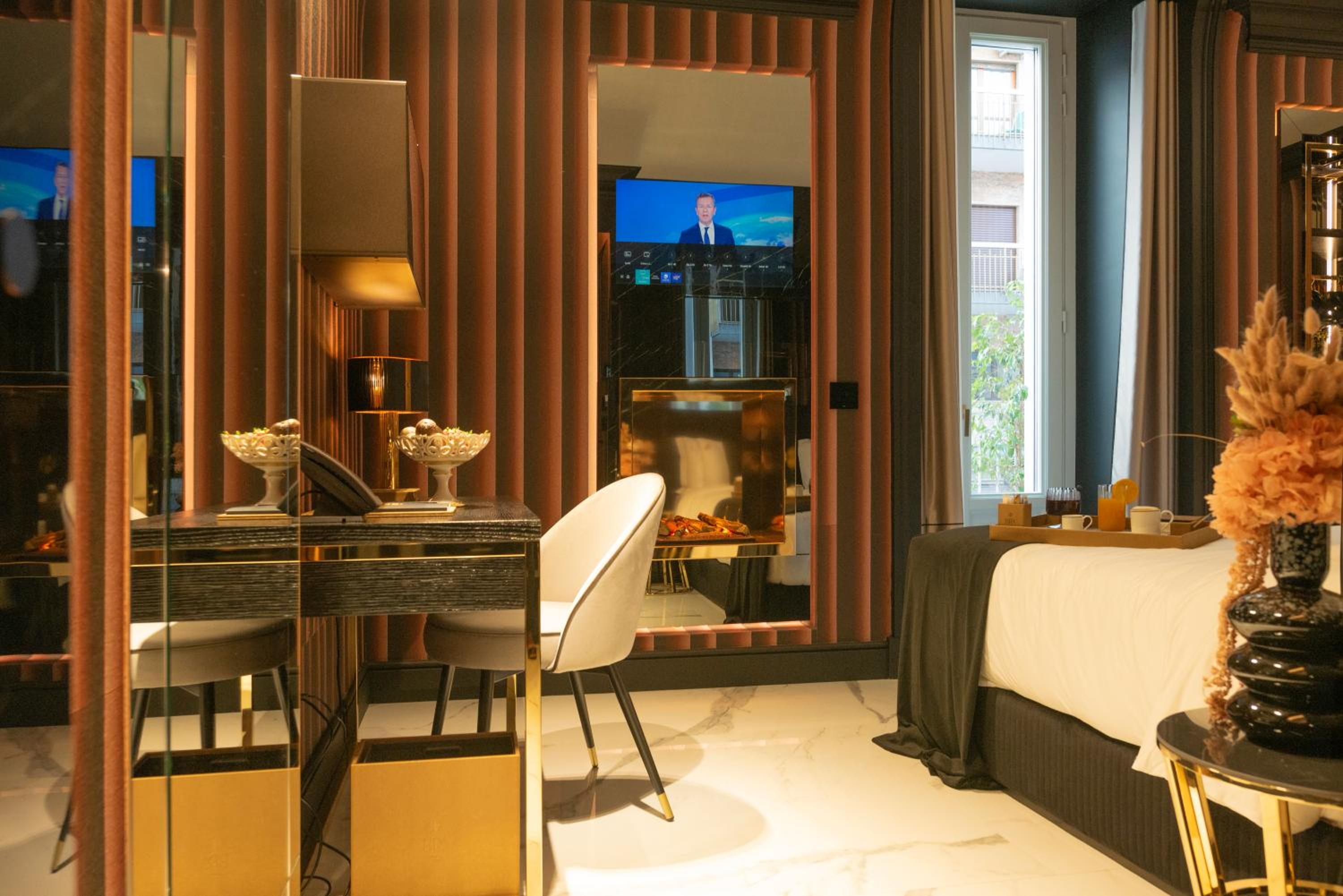 Deluxe Room - Photo 1
