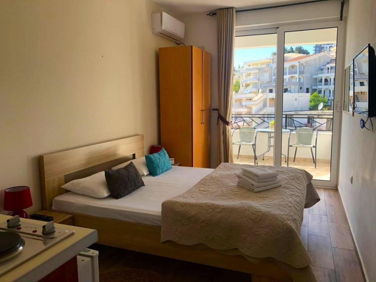 Superior Studio with Balcony and Sea View