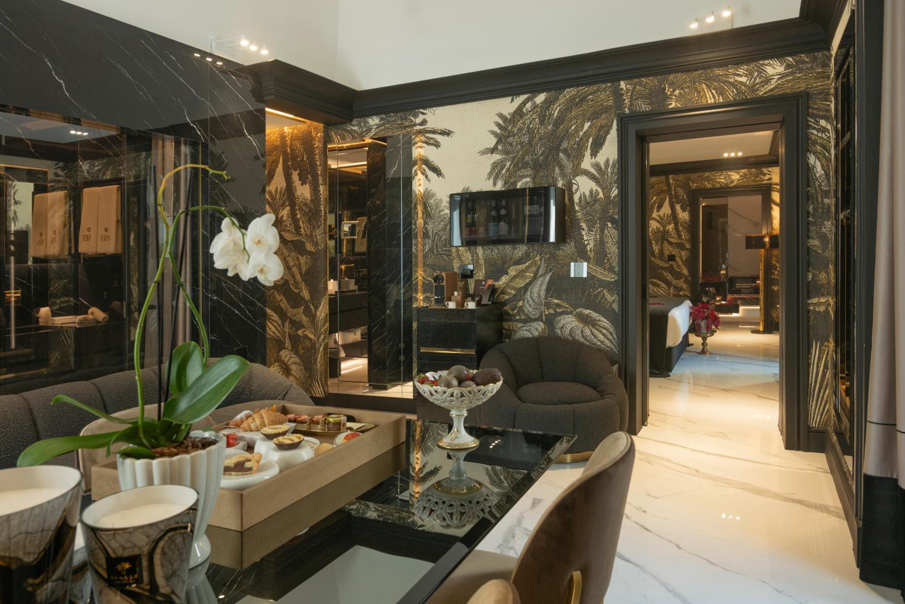 Suite - Photo 7