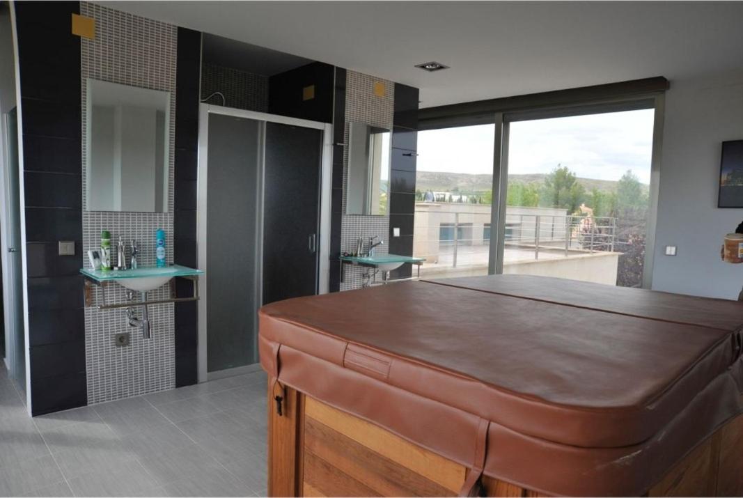 Villa photo 3