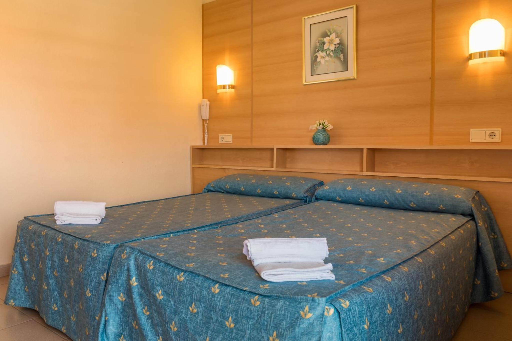 Double or Twin Room - Photo 1