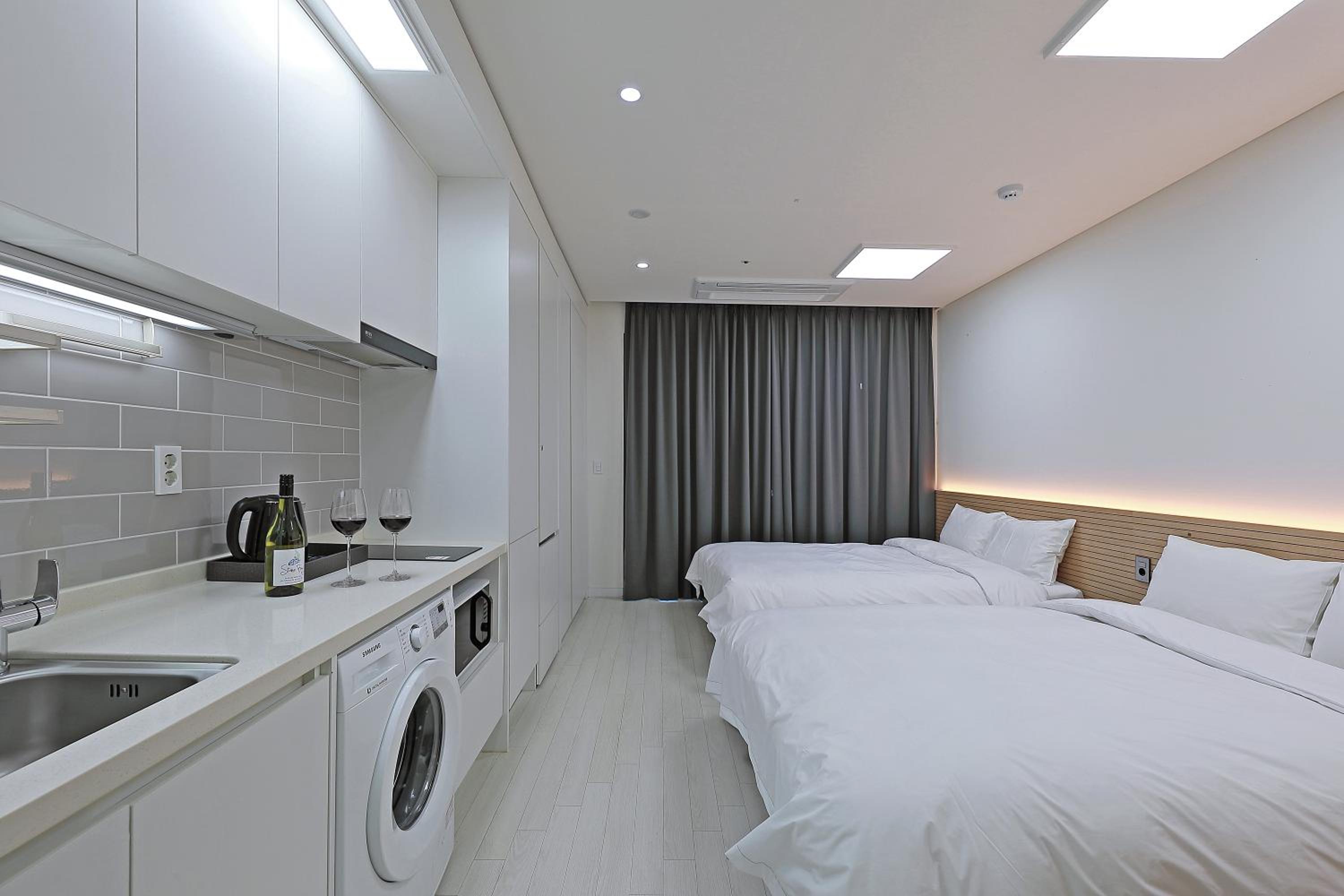 Deluxe Twin Room - Photo 8