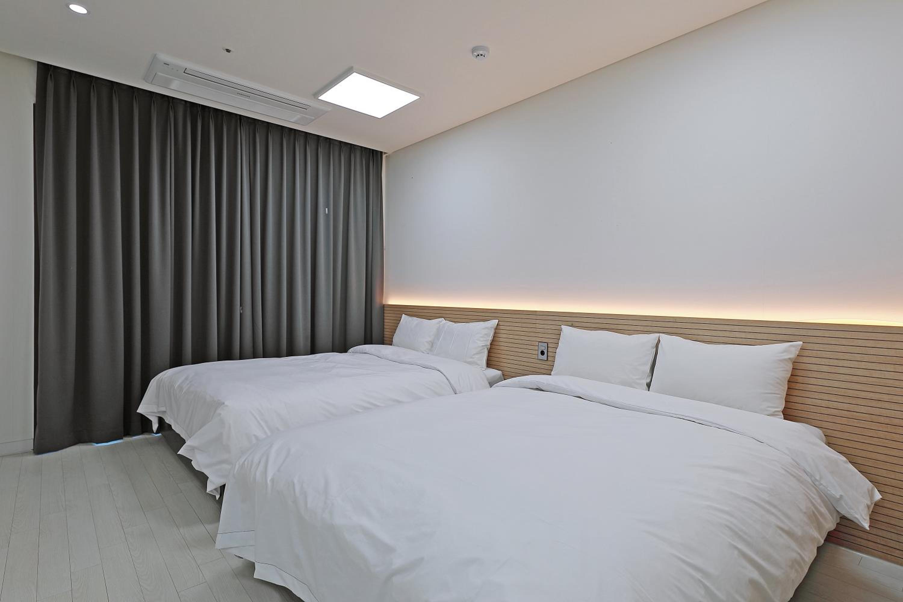 Deluxe Twin Room - Photo 7