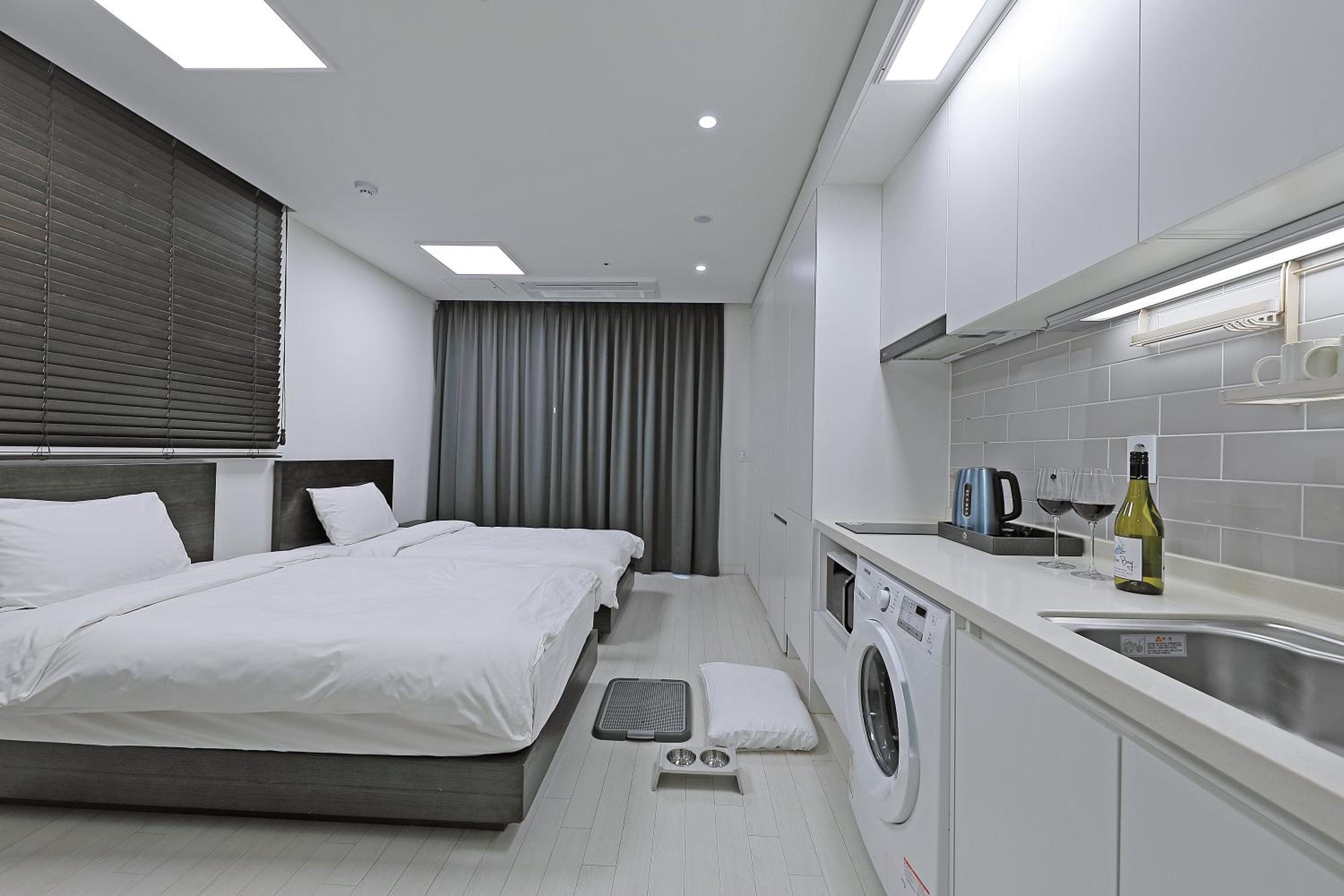 Twin Room - Pet Friendly - Photo 8
