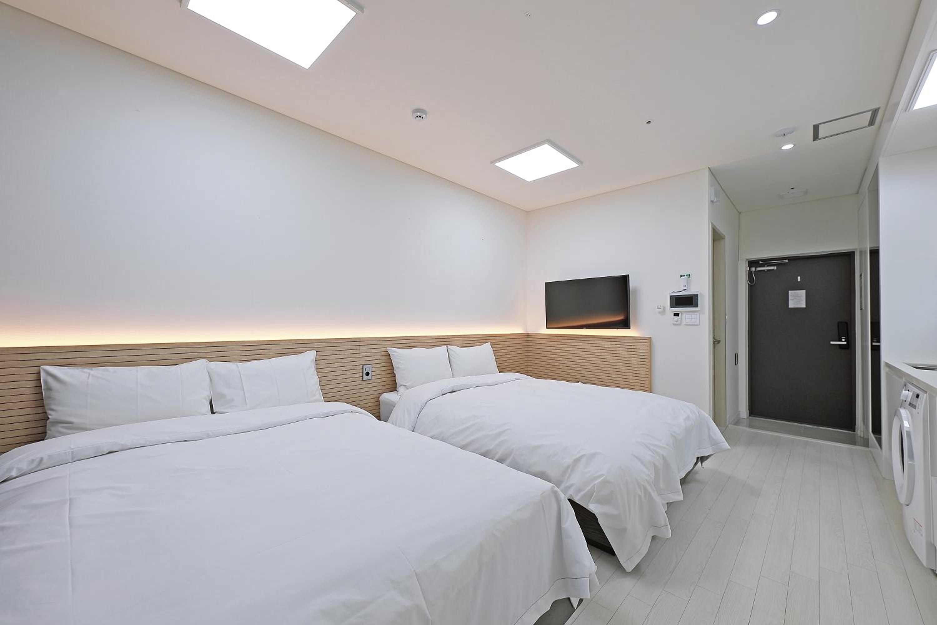Deluxe Twin Room - Photo 14
