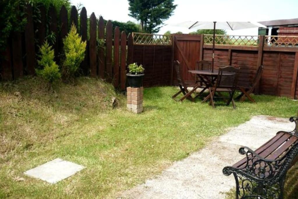 Three-Bedroom House photo 2
