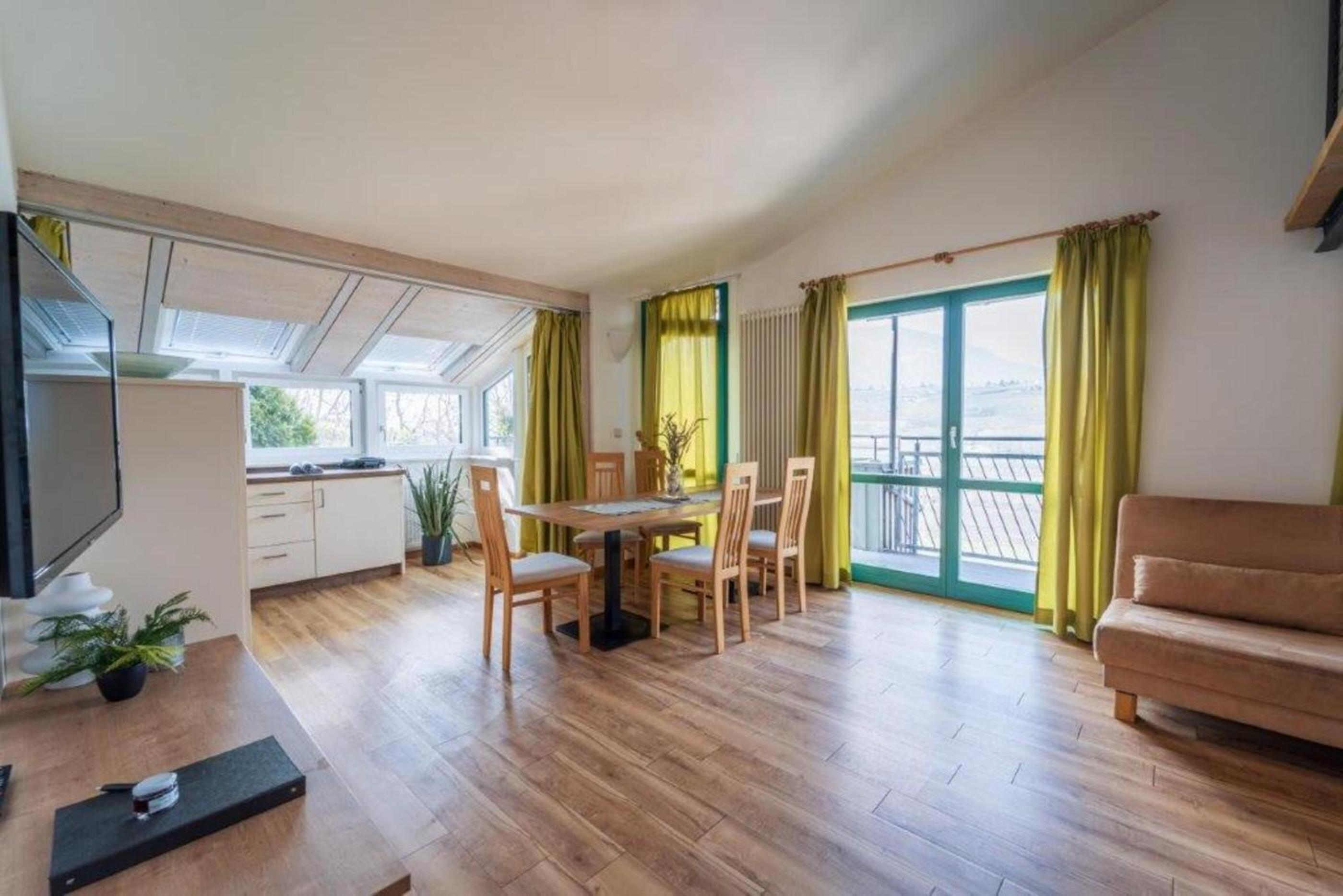 Two-Bedroom Deluxe Apartment with Balcony