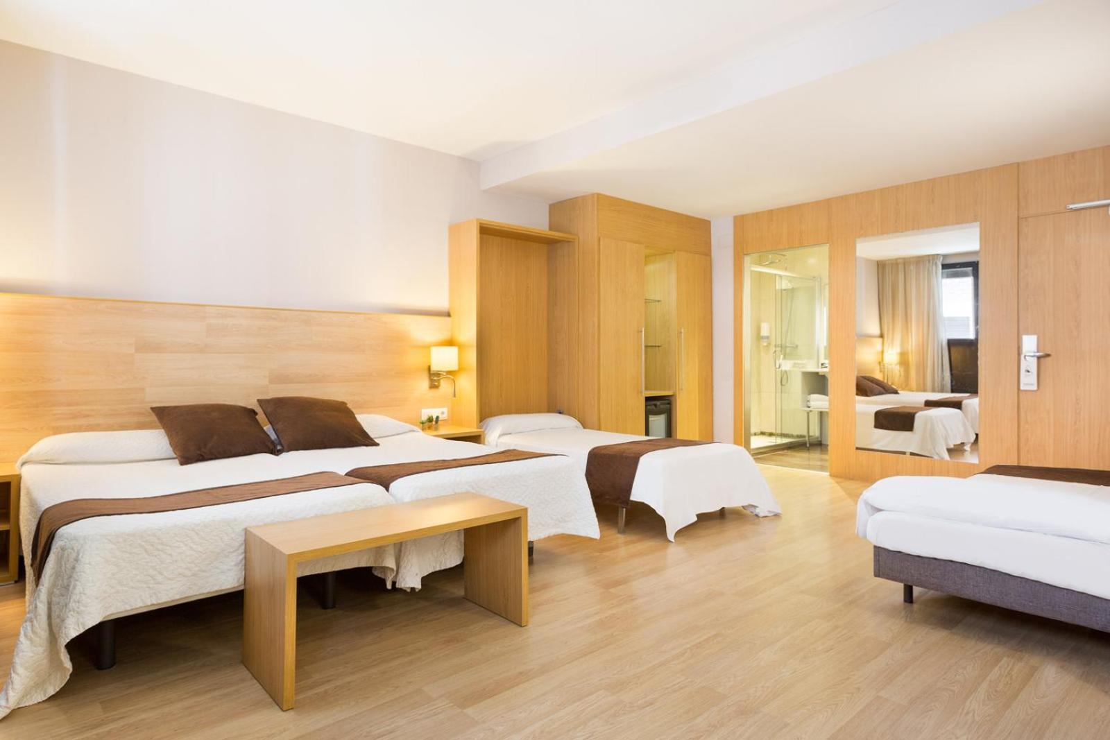 Quadruple Room photo 1