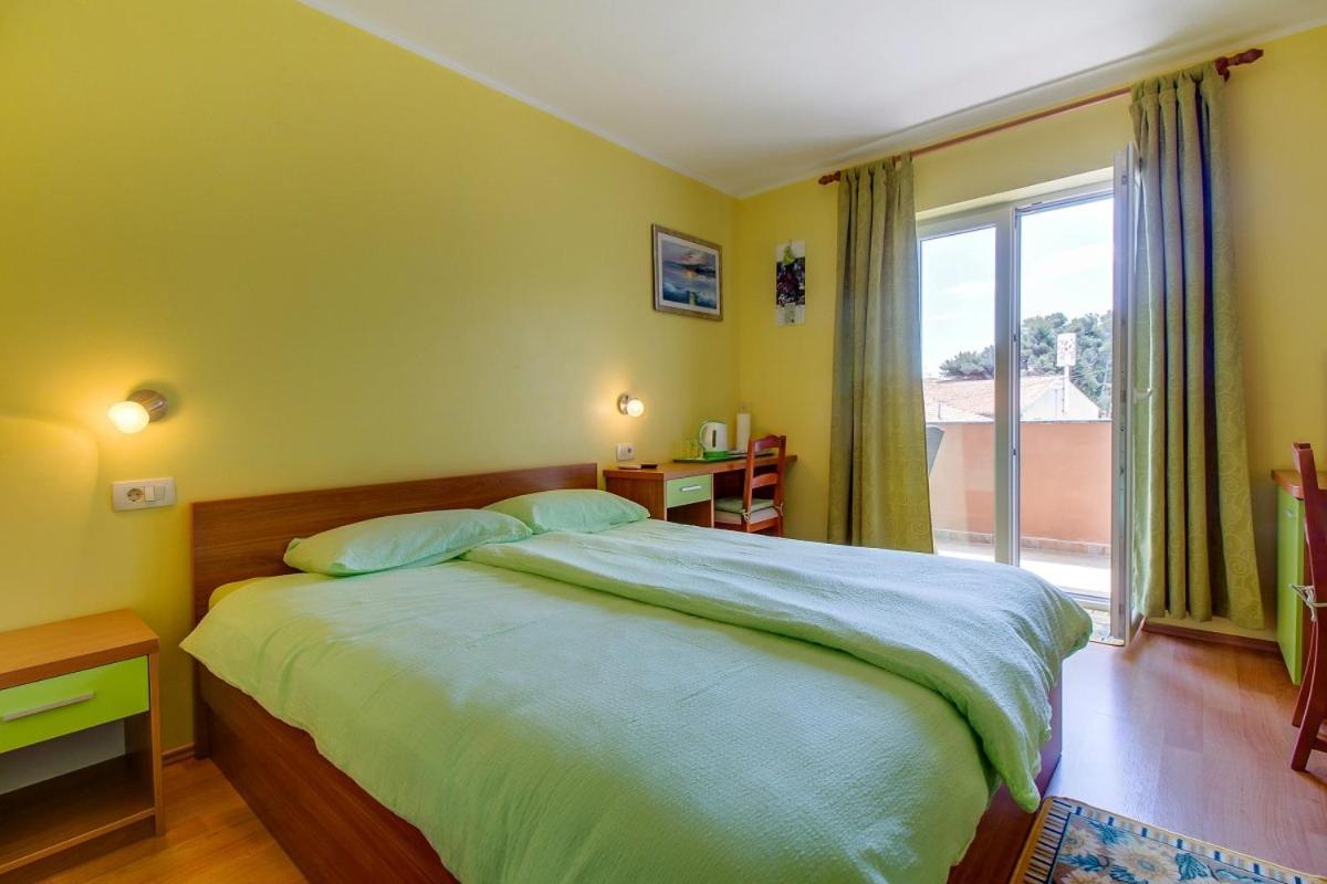 Double Room with Balcony and Sea View photo 1