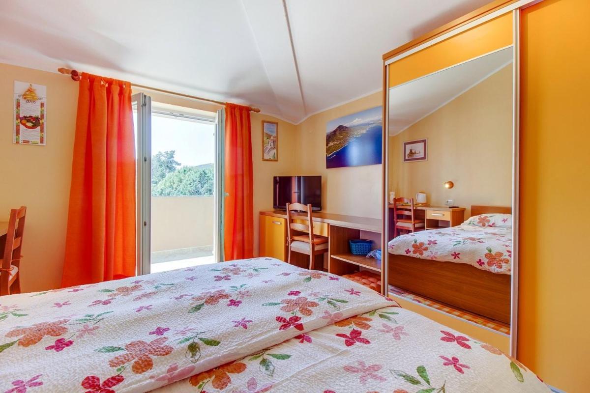 Double Room with Sea View photo 1