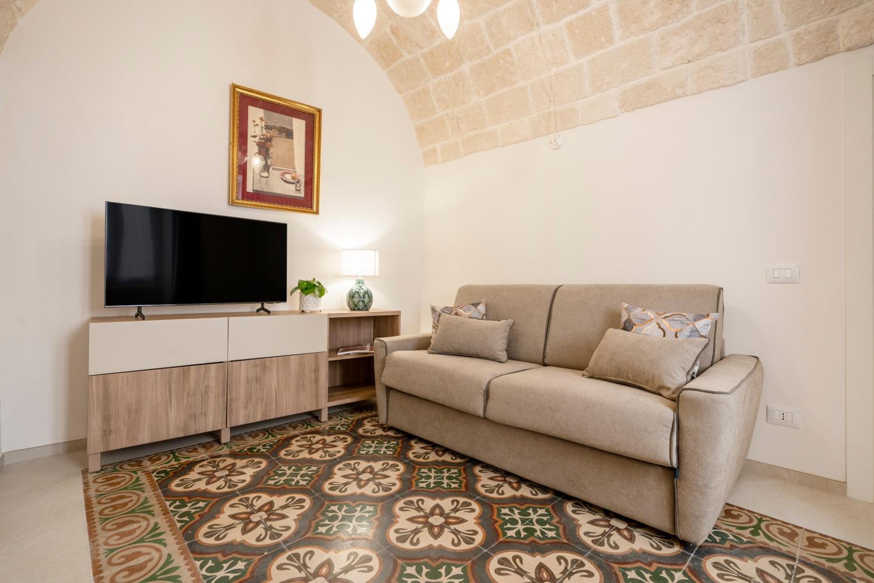 One-Bedroom Apartment with Balcony