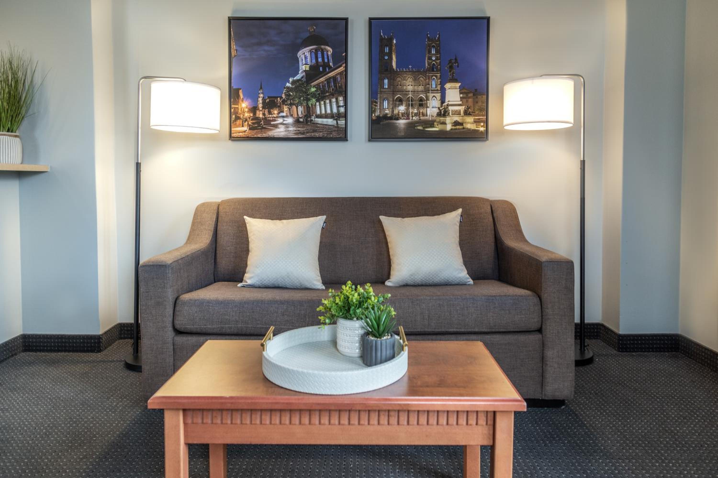 Executive King Suite - Photo 14