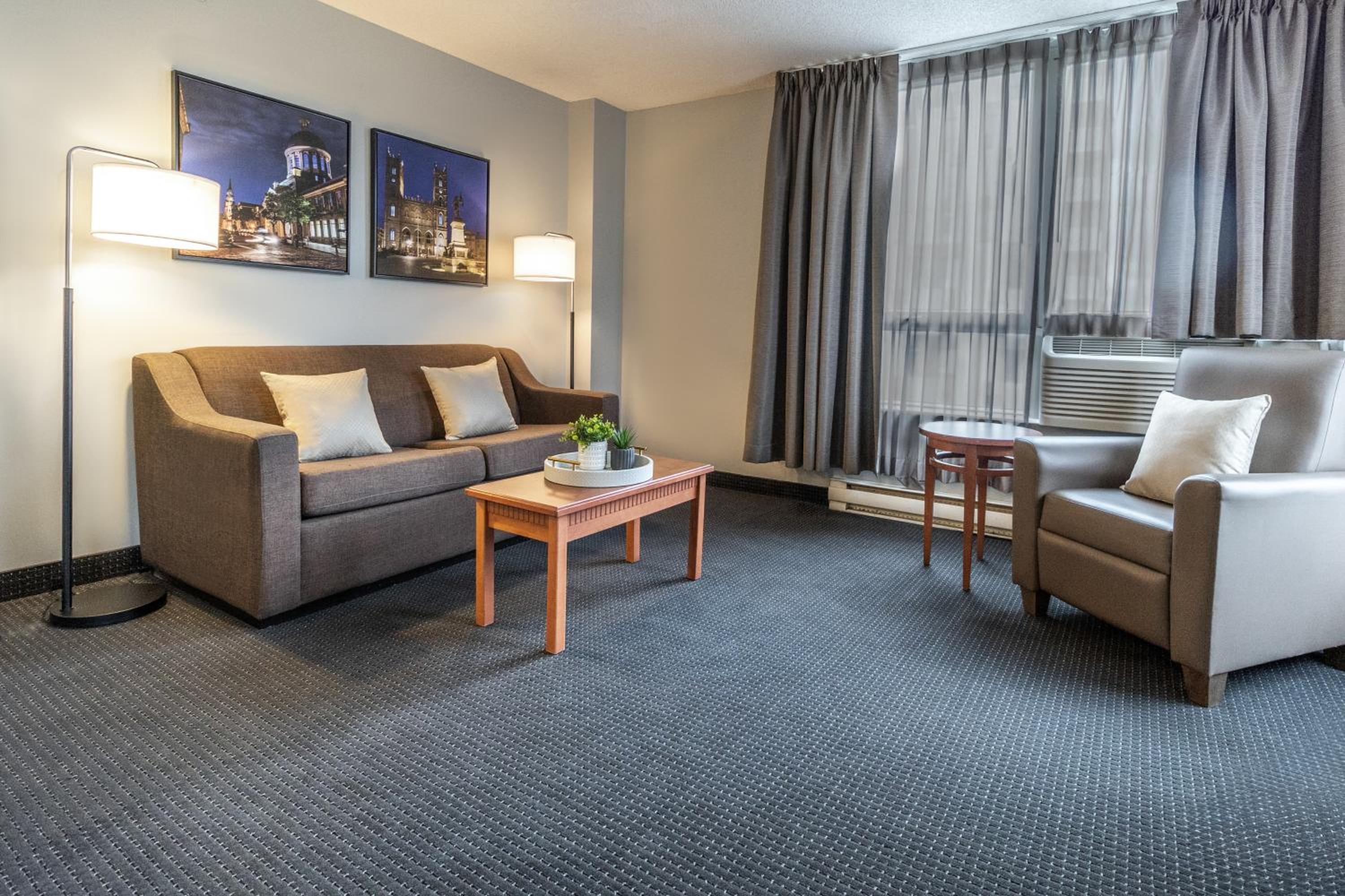 Executive King Suite - Photo 12