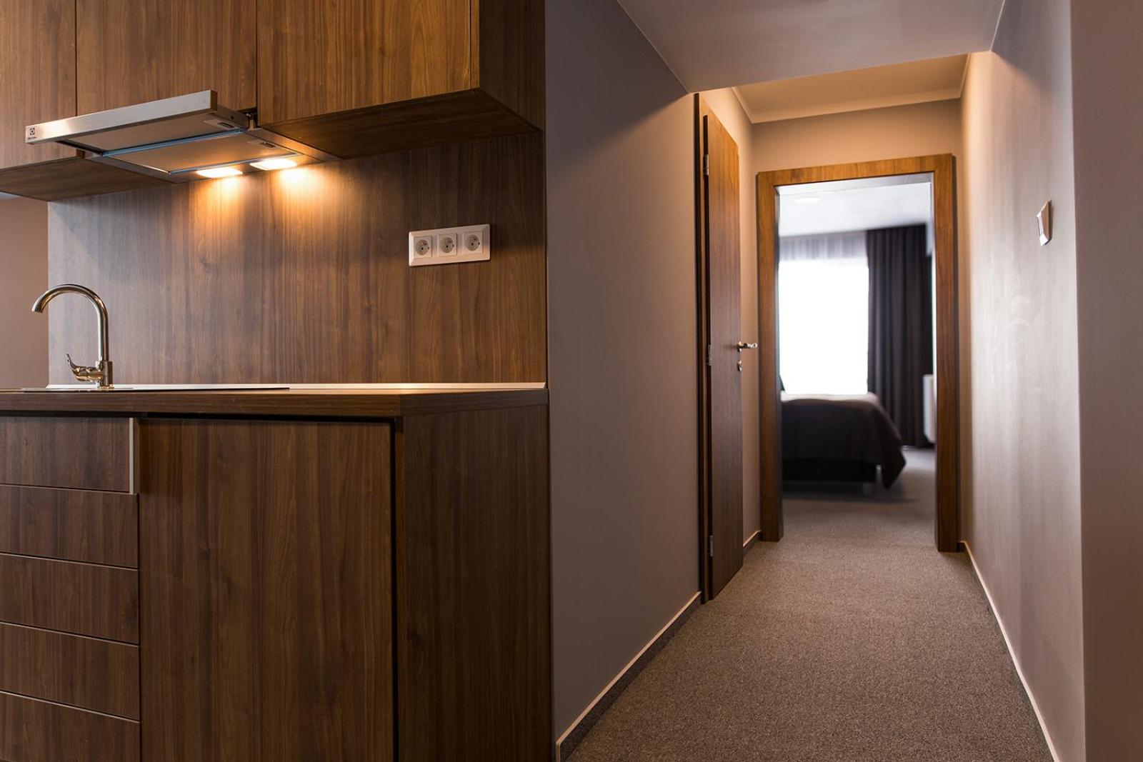 Apartment with Lake View - Photo 12