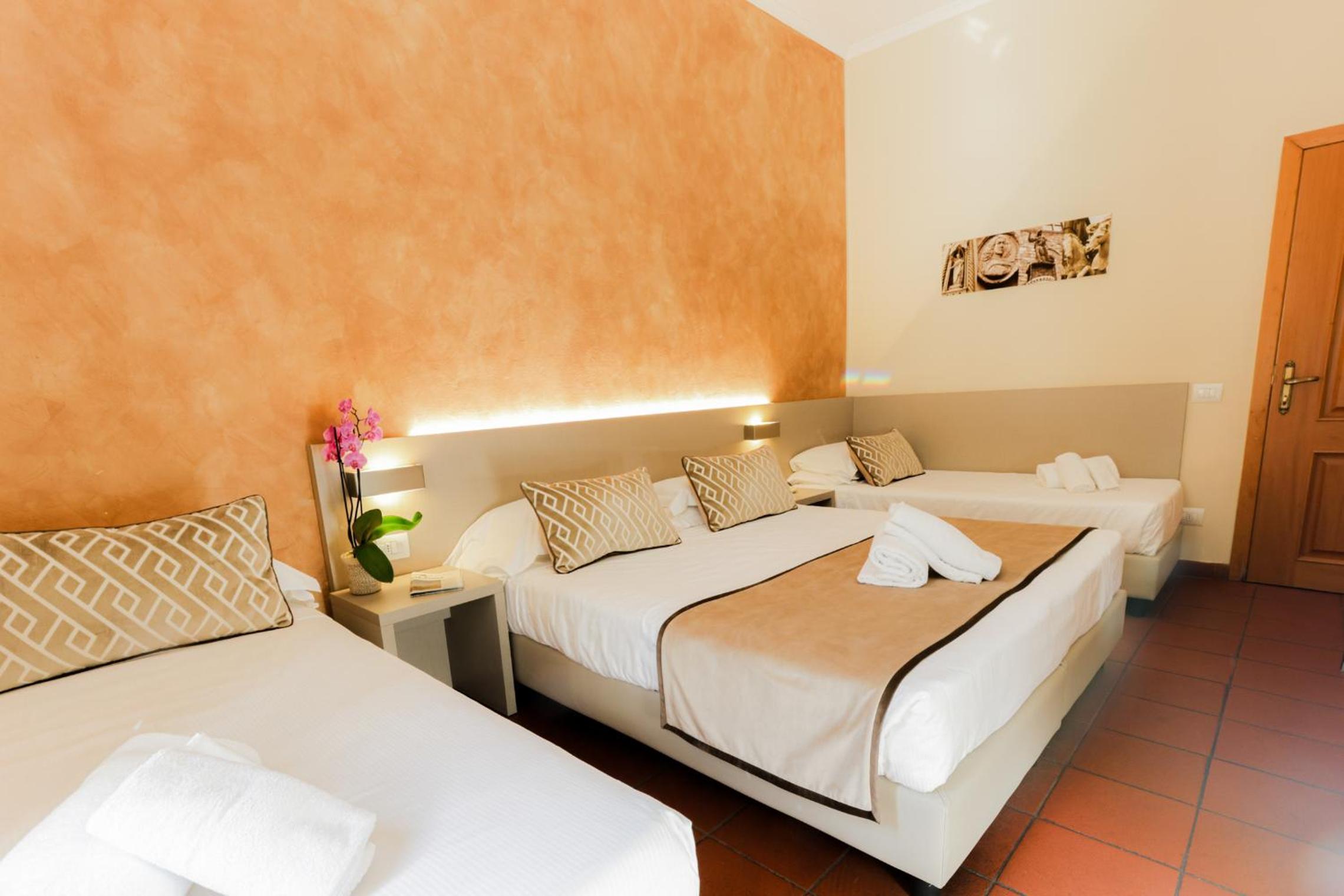 Quadruple Room - Photo 3