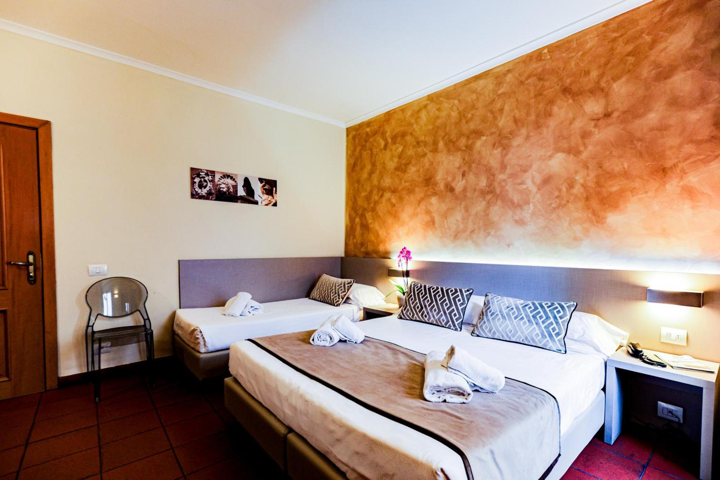 Triple Room - Photo 1