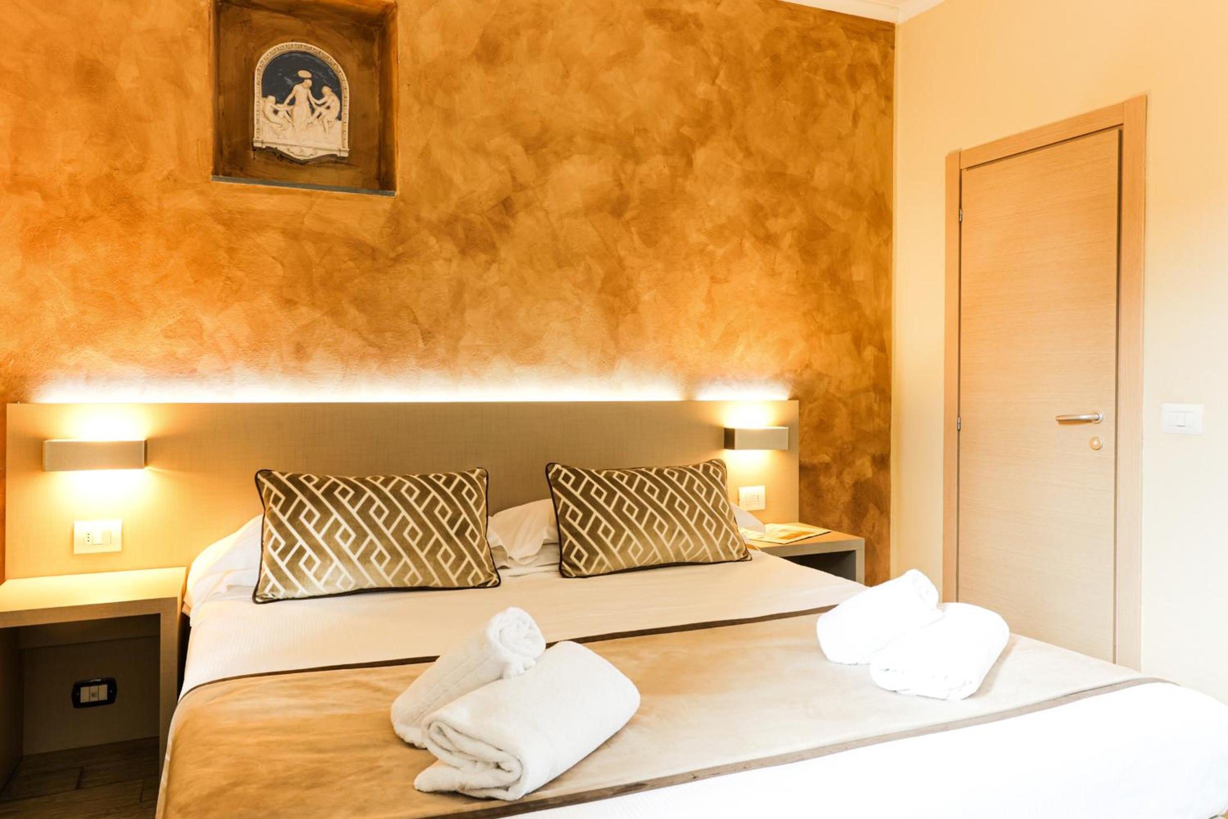 Superior Double Room - Photo 9