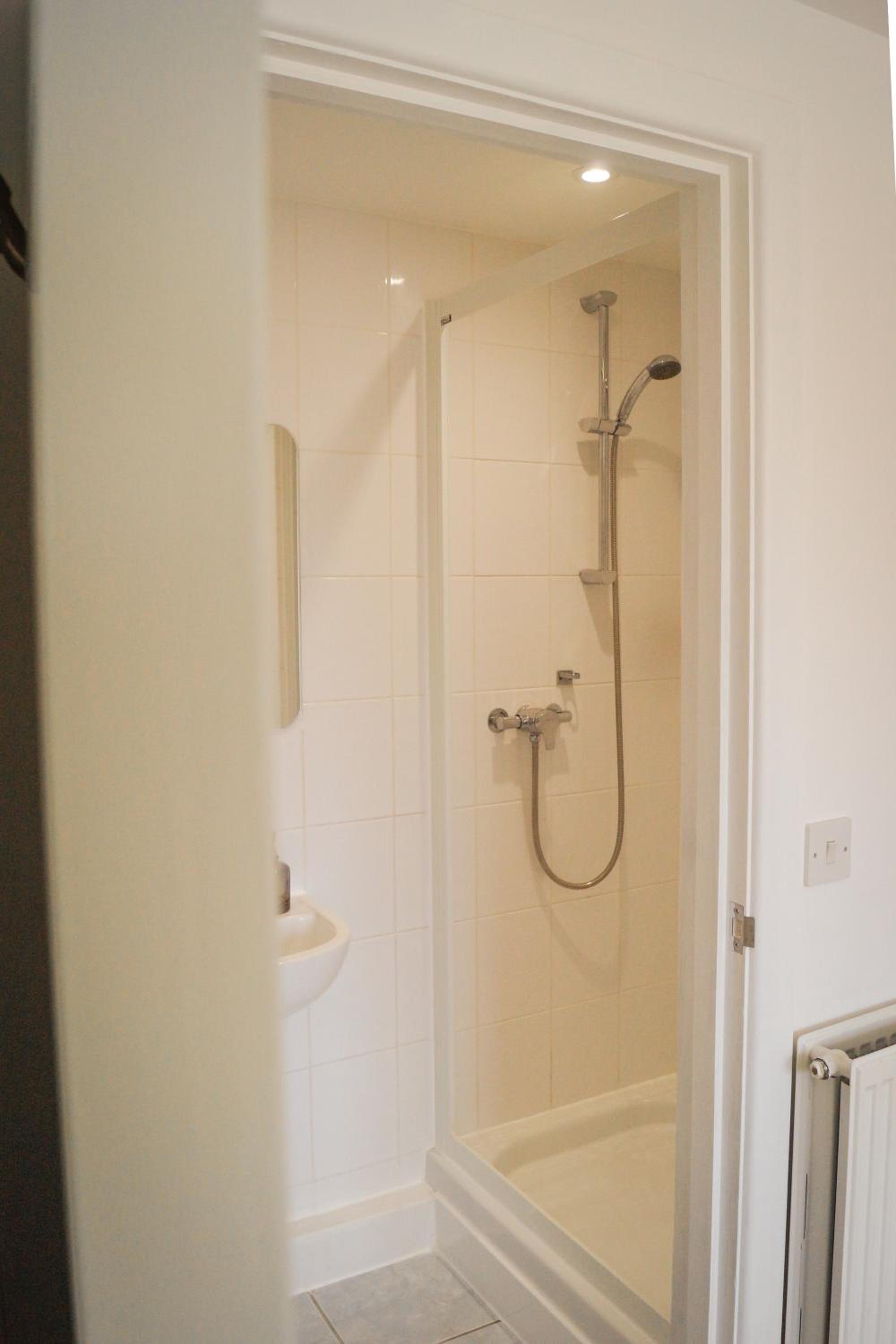 Economy Double Room - Photo 5