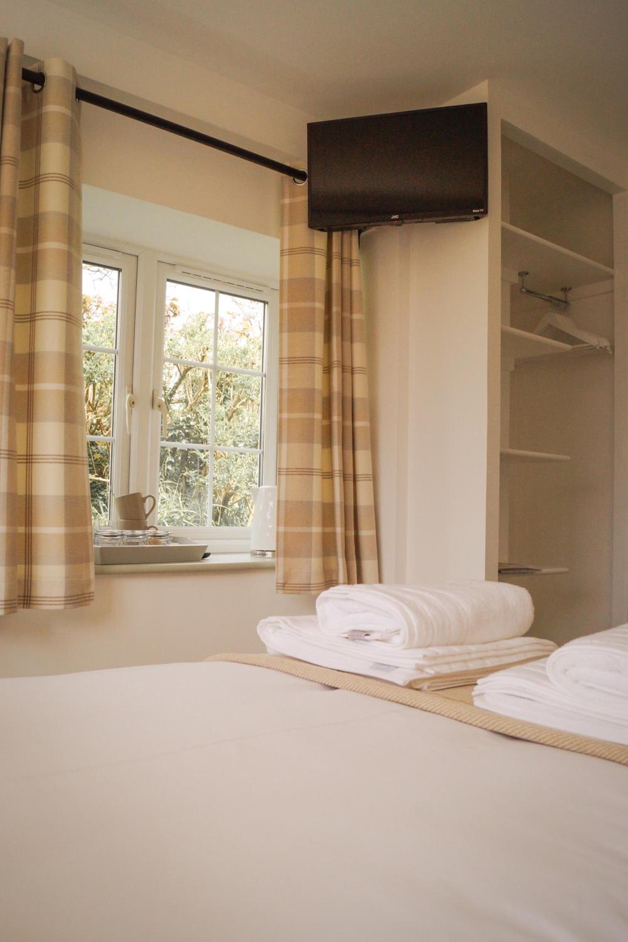 Economy Double Room - Photo 6