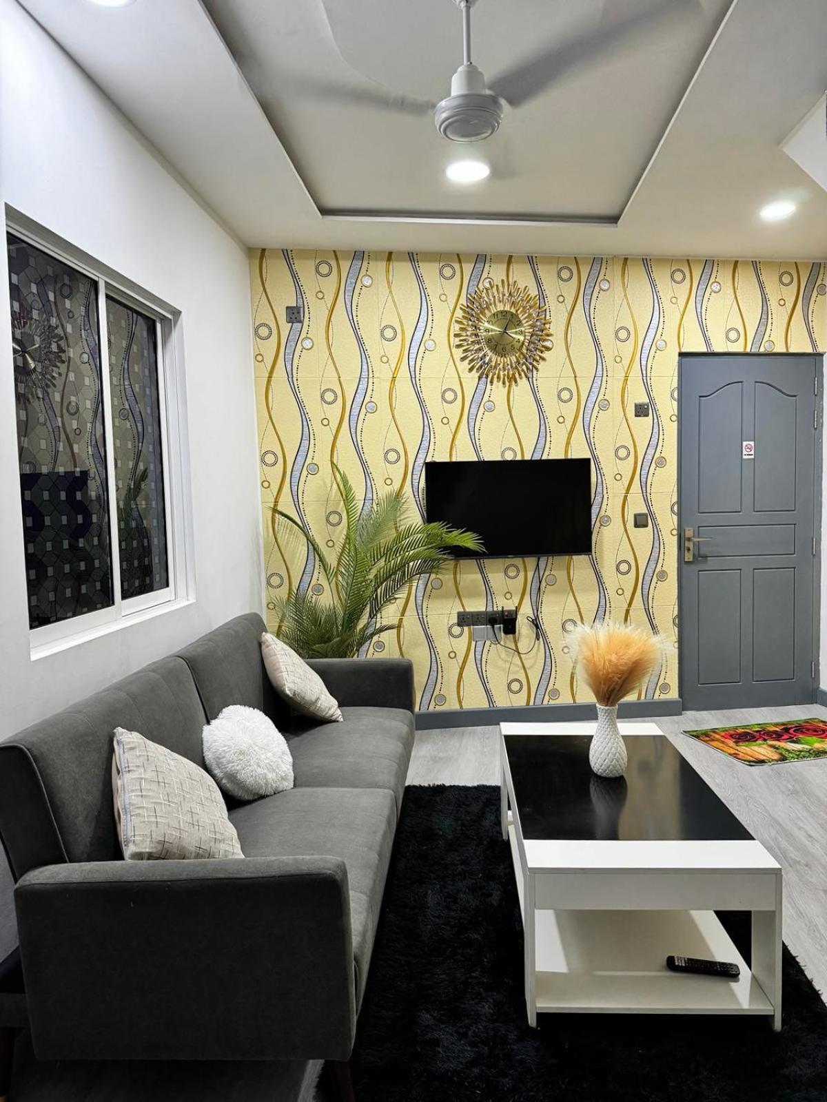 Two-Bedroom Apartment - Photo 23
