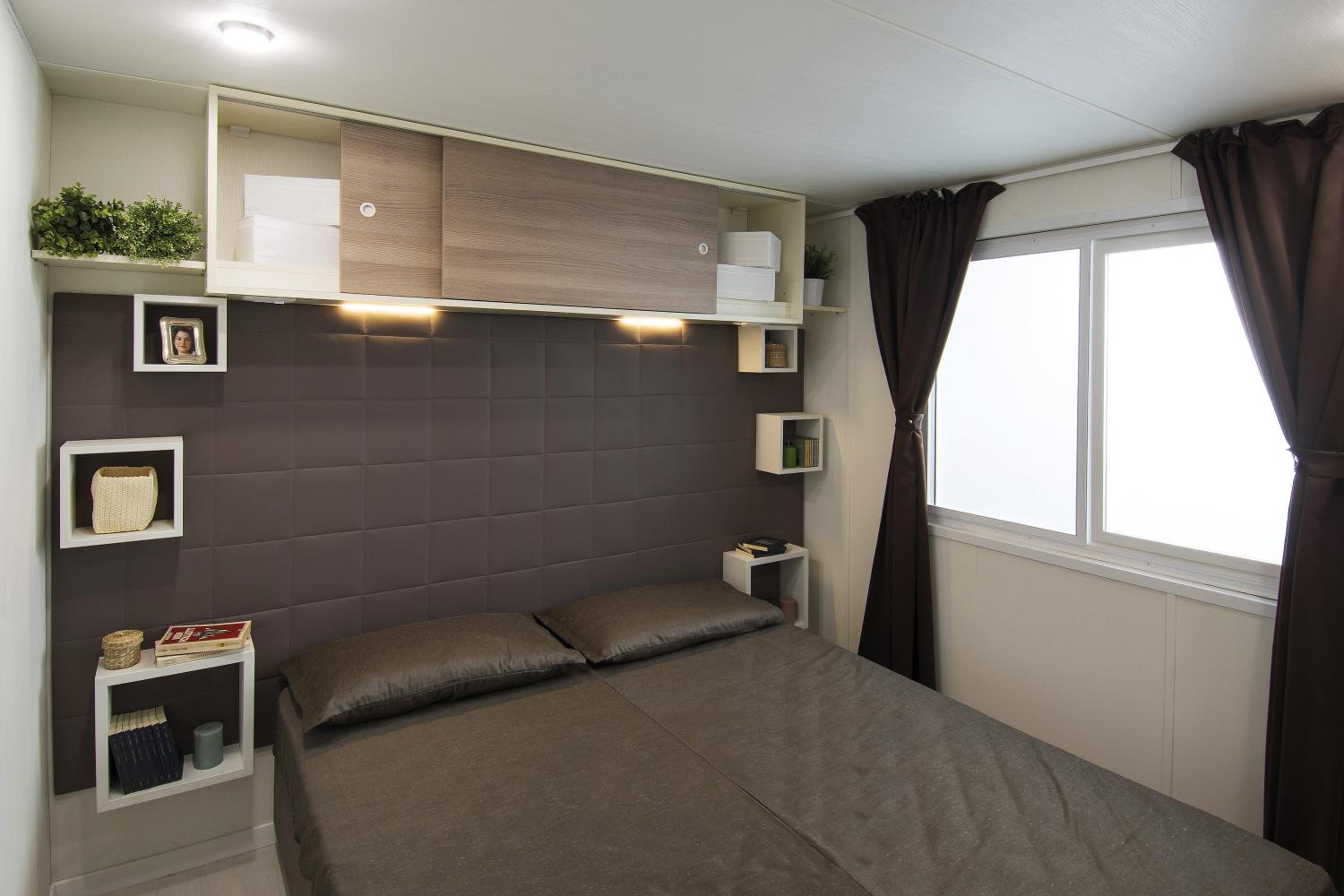 Mobile Home photo 1