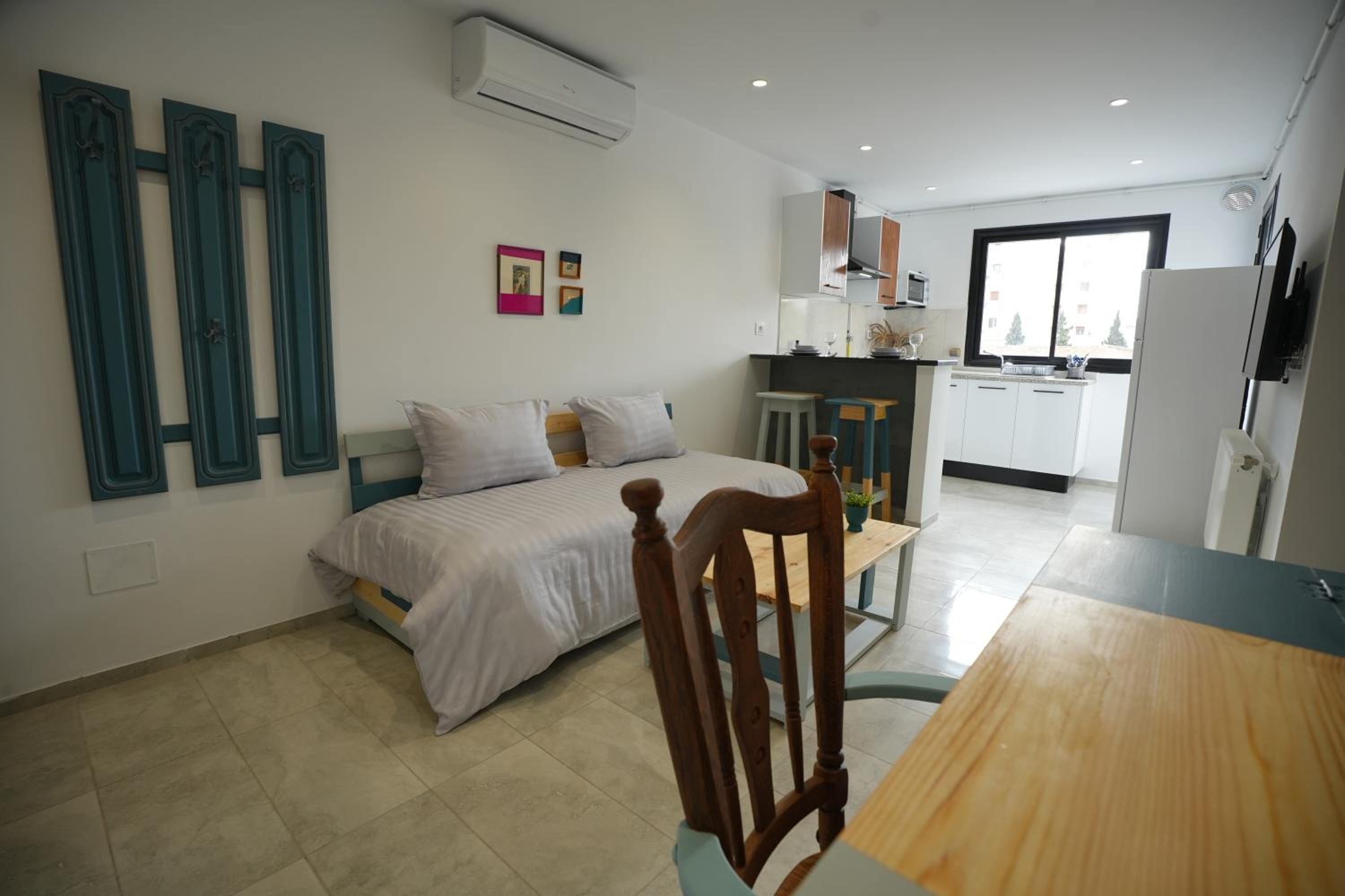 One-Bedroom Apartment photo 3