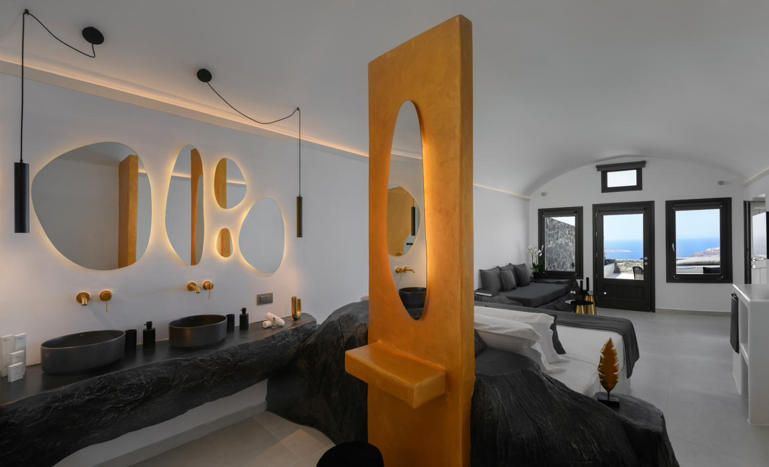 Suite with Heated Plunge Pool - Photo 5