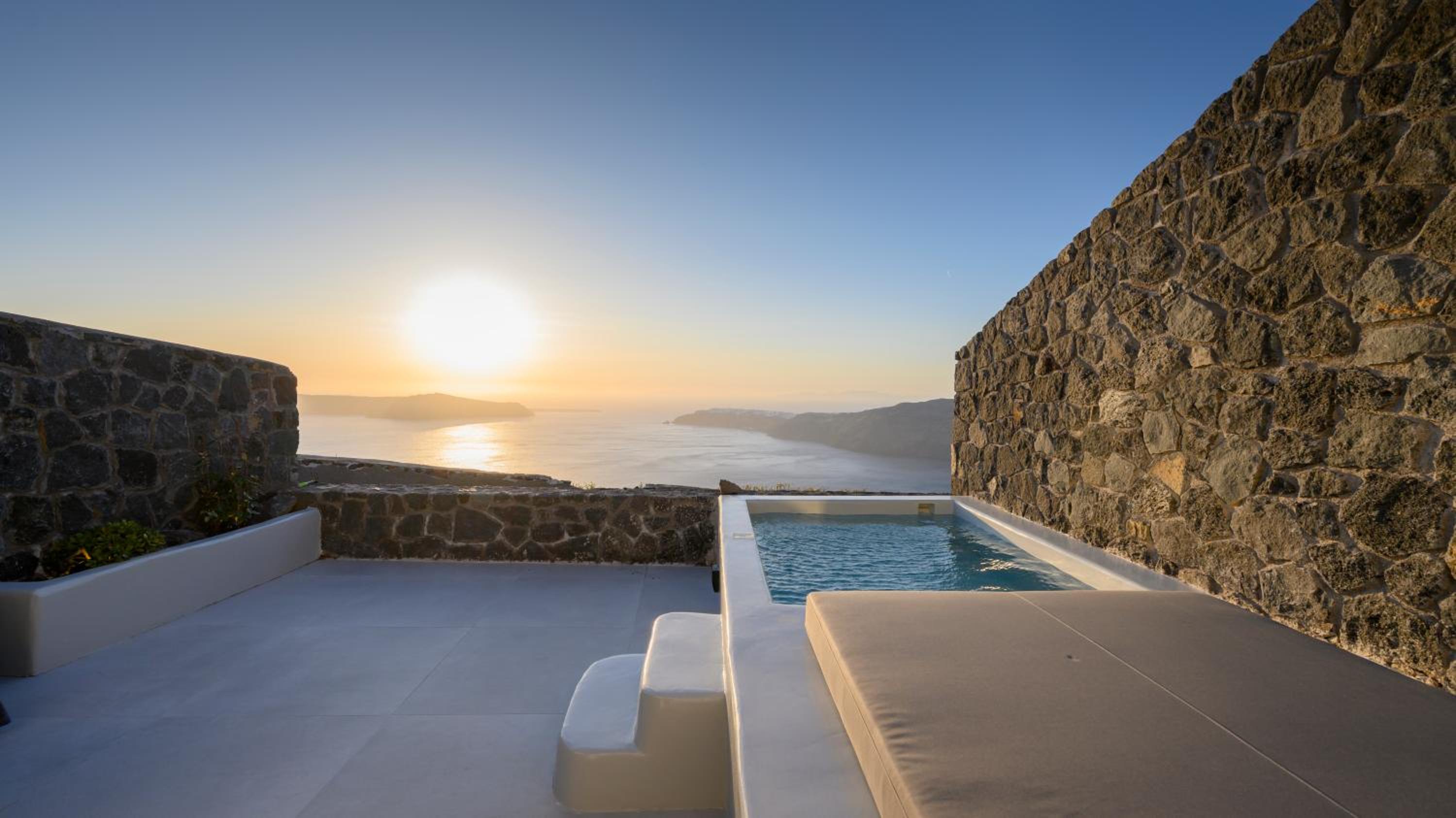 Suite with Heated Plunge Pool - Photo 3